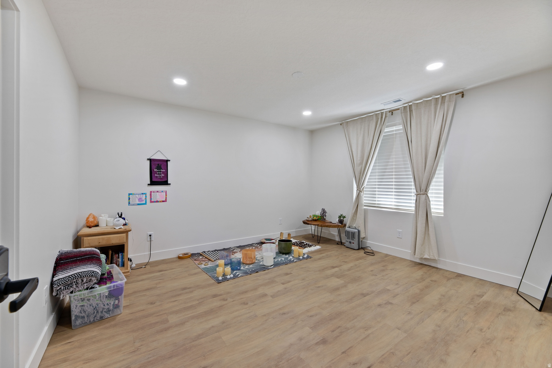 WESTLAKE VISTA - Residential