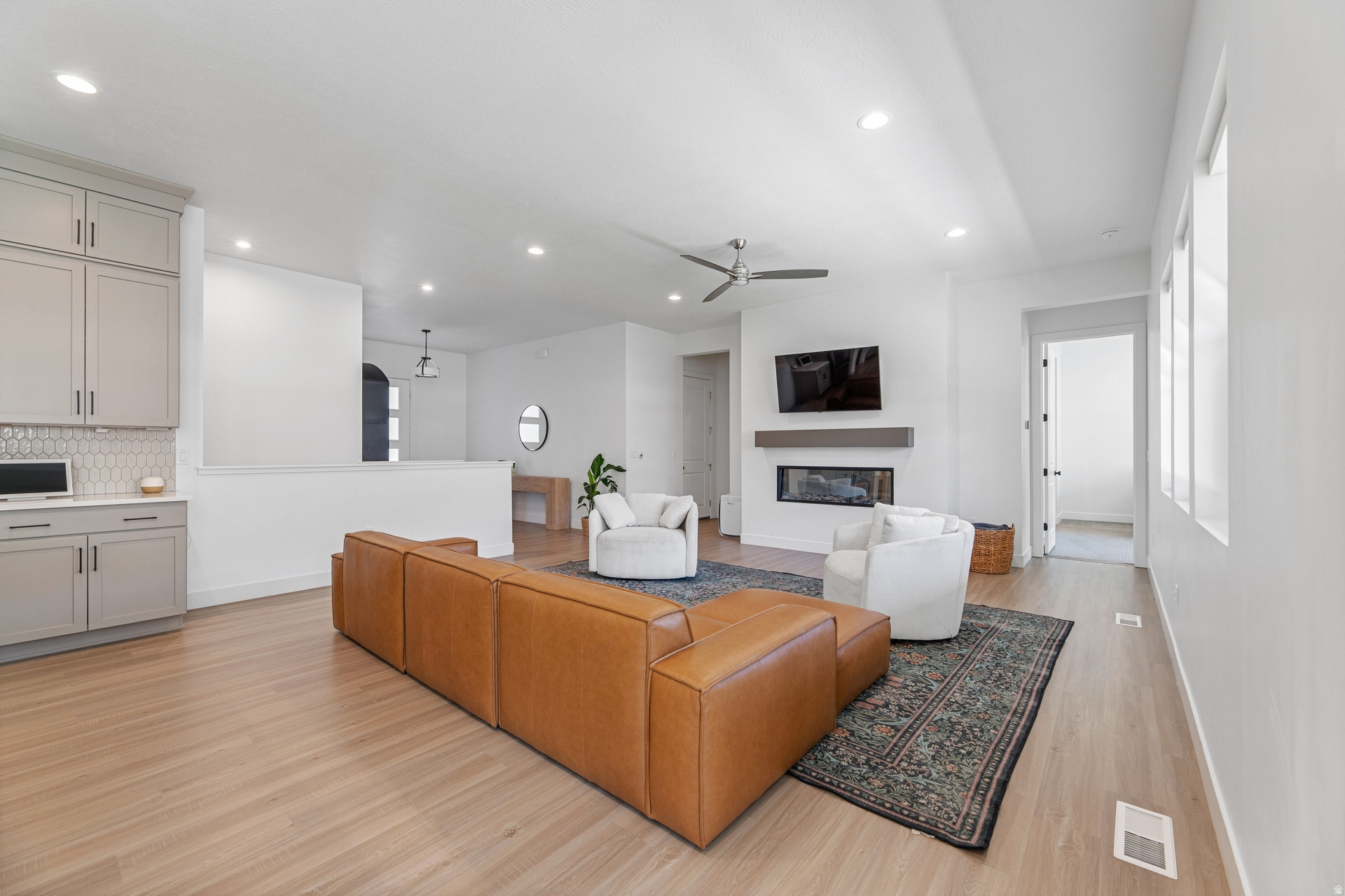 WESTLAKE VISTA - Residential