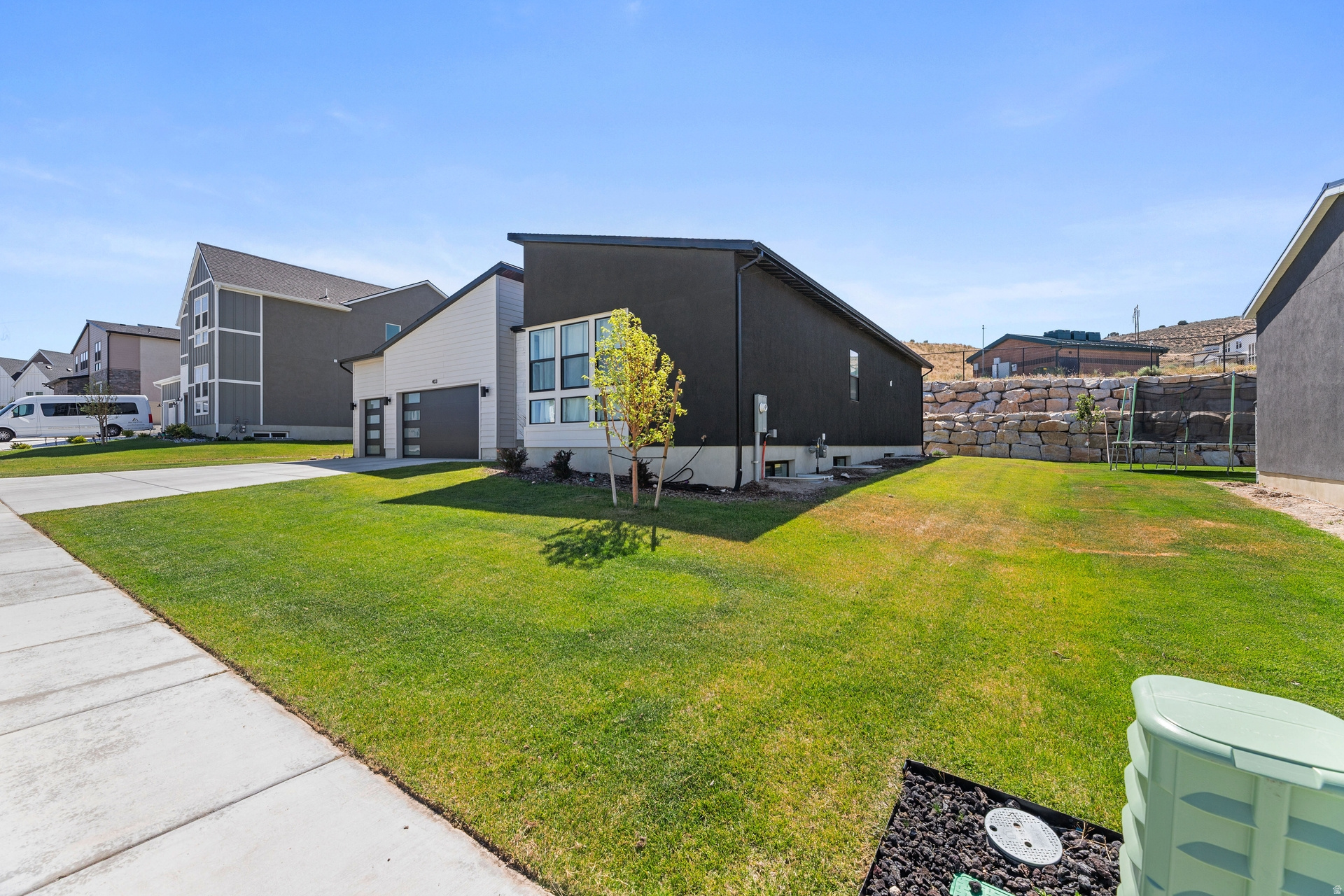 WESTLAKE VISTA - Residential