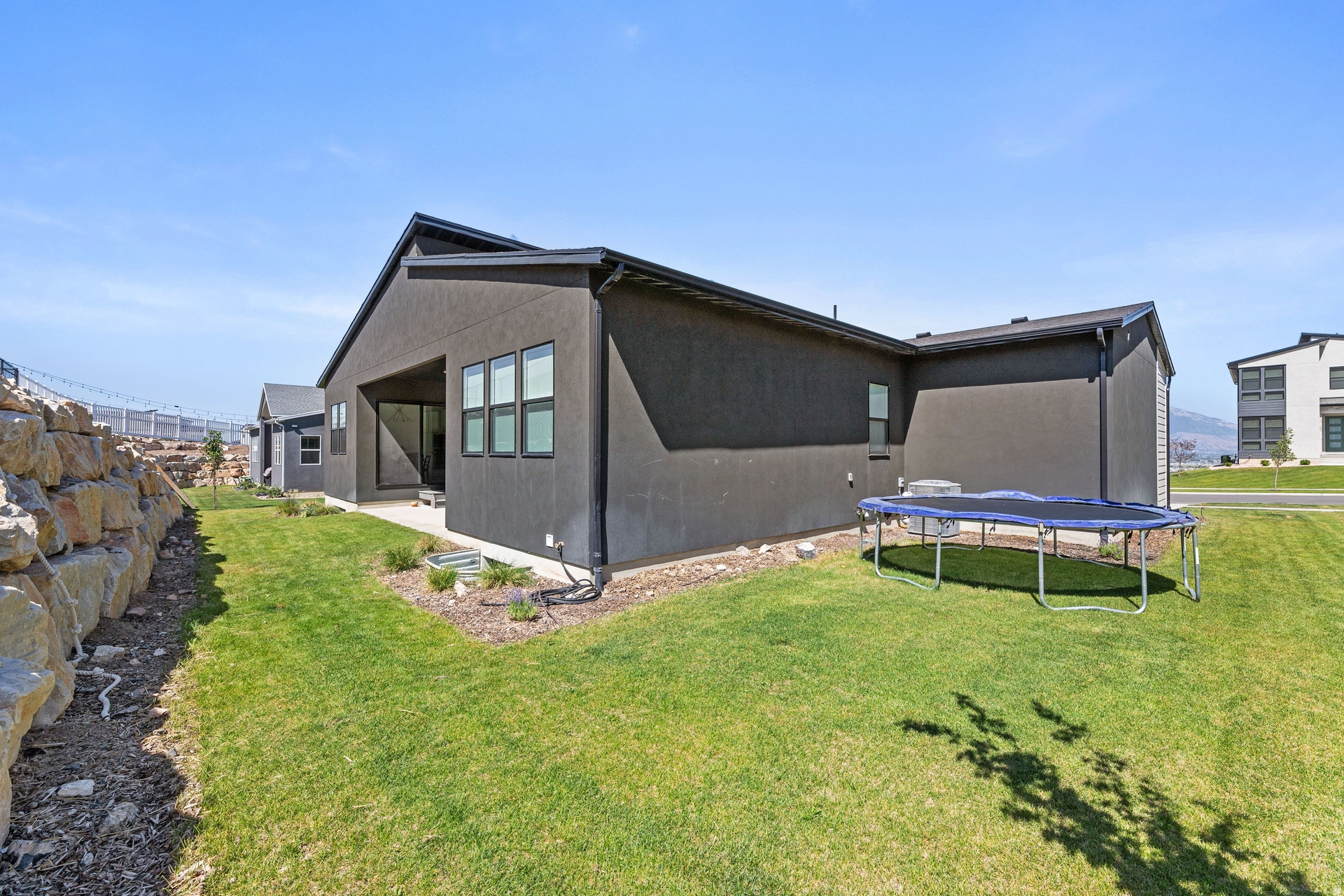 WESTLAKE VISTA - Residential