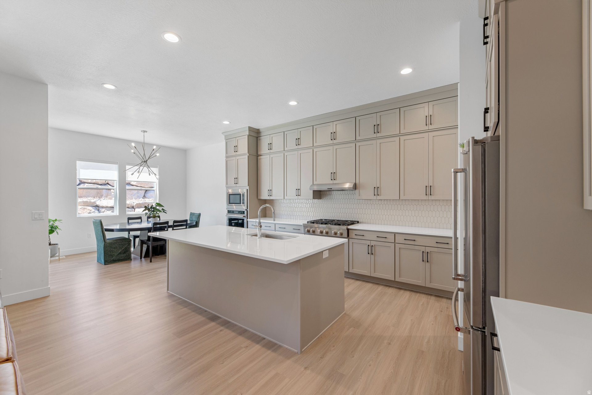 WESTLAKE VISTA - Residential