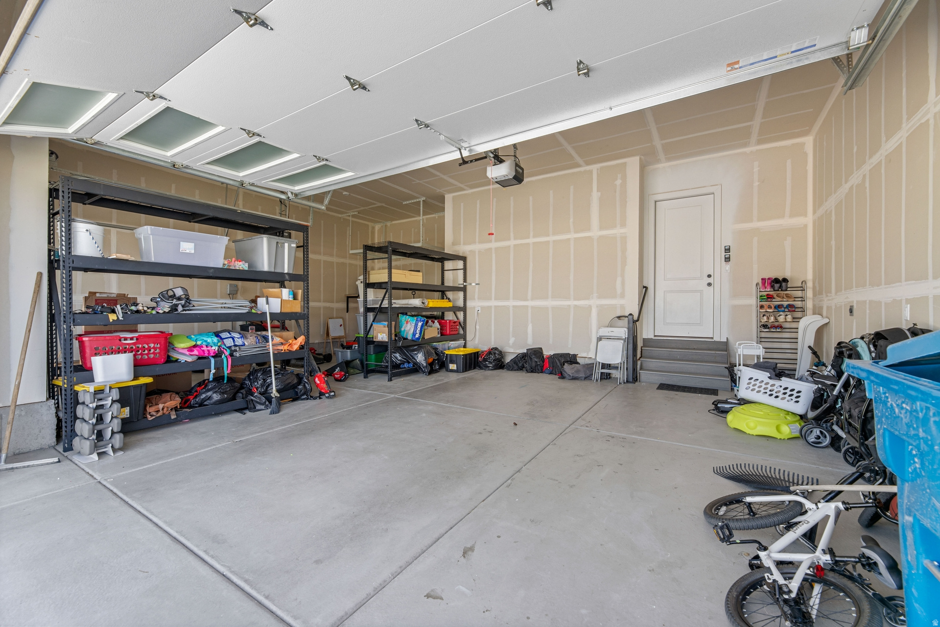 WESTLAKE VISTA - Residential