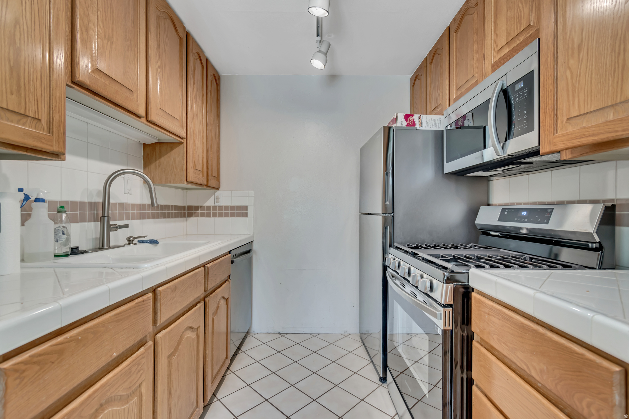 WILLOWS CONDM - Residential