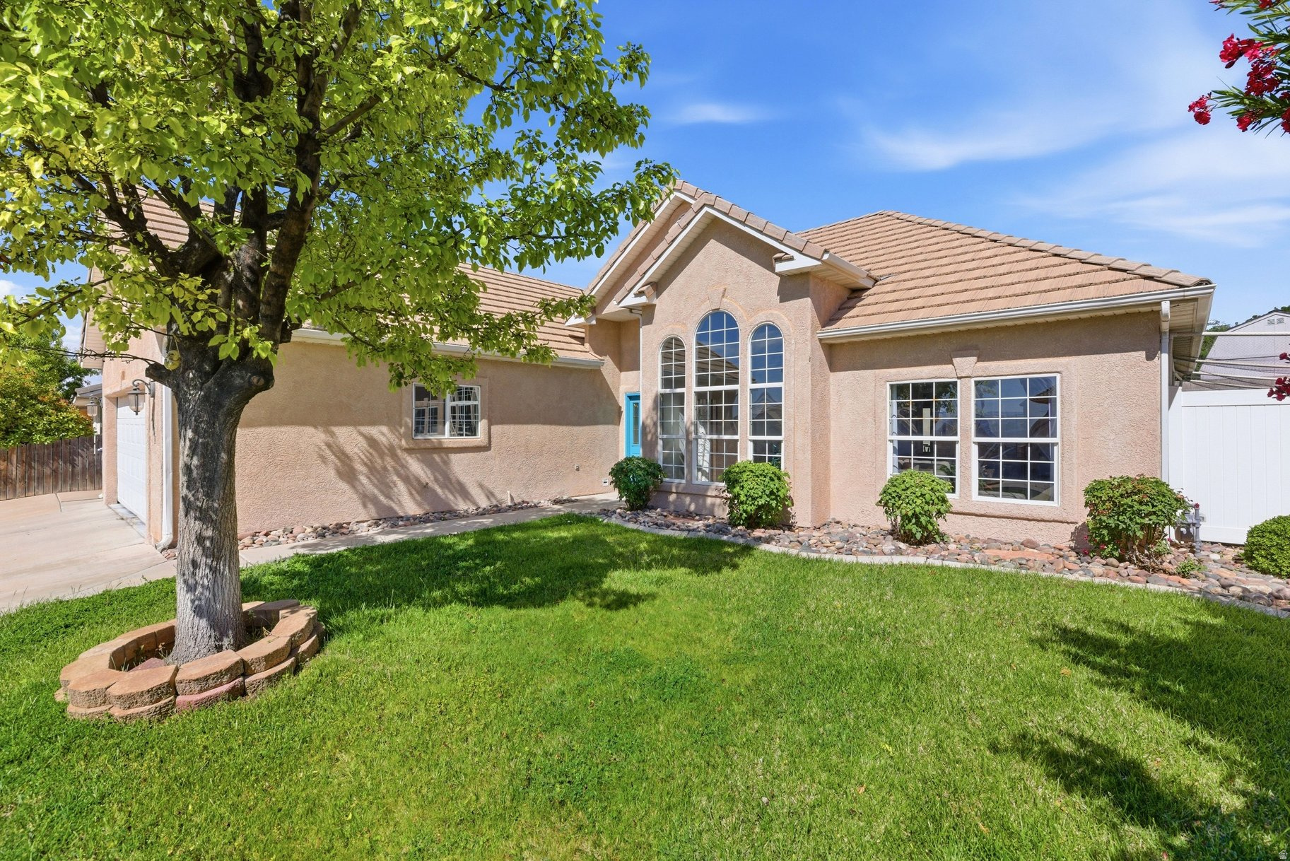SOUTH POINTE - Residential
