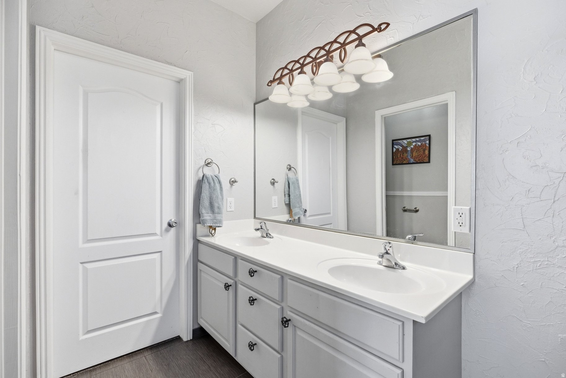 SOUTH POINTE - Residential