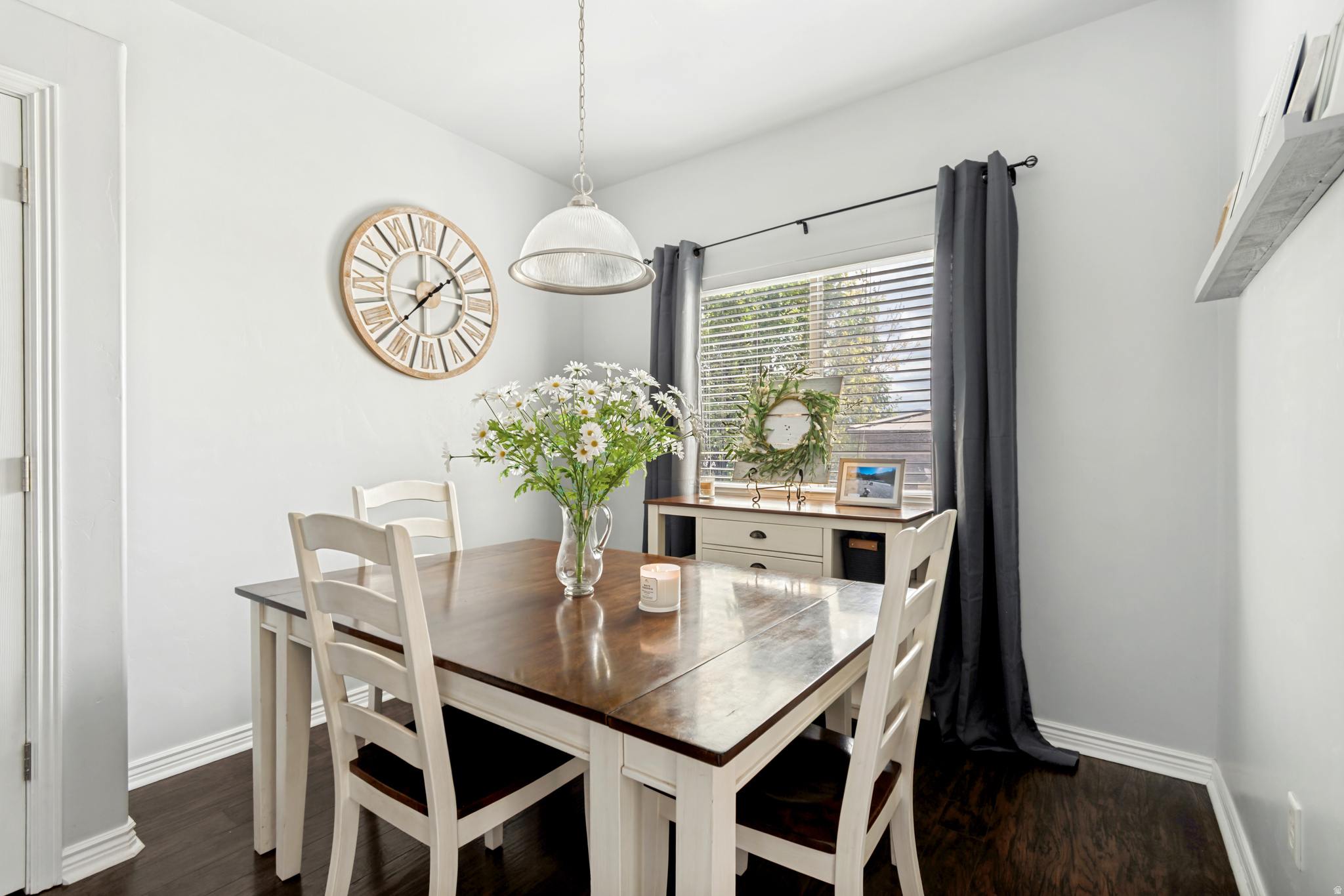 POINTE MEADOWS - Residential
