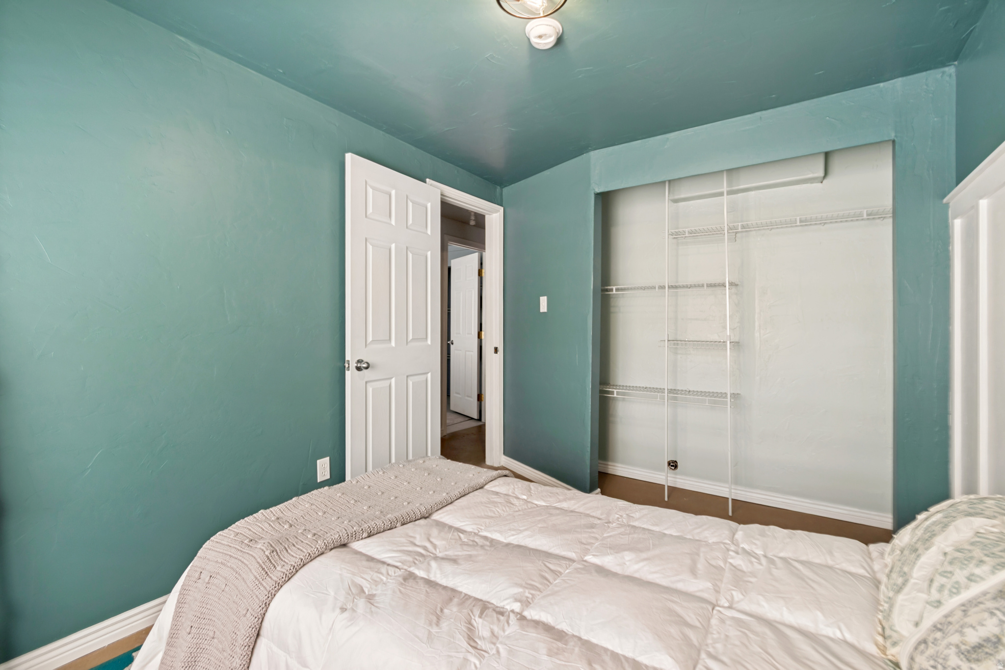 POINTE MEADOWS - Residential