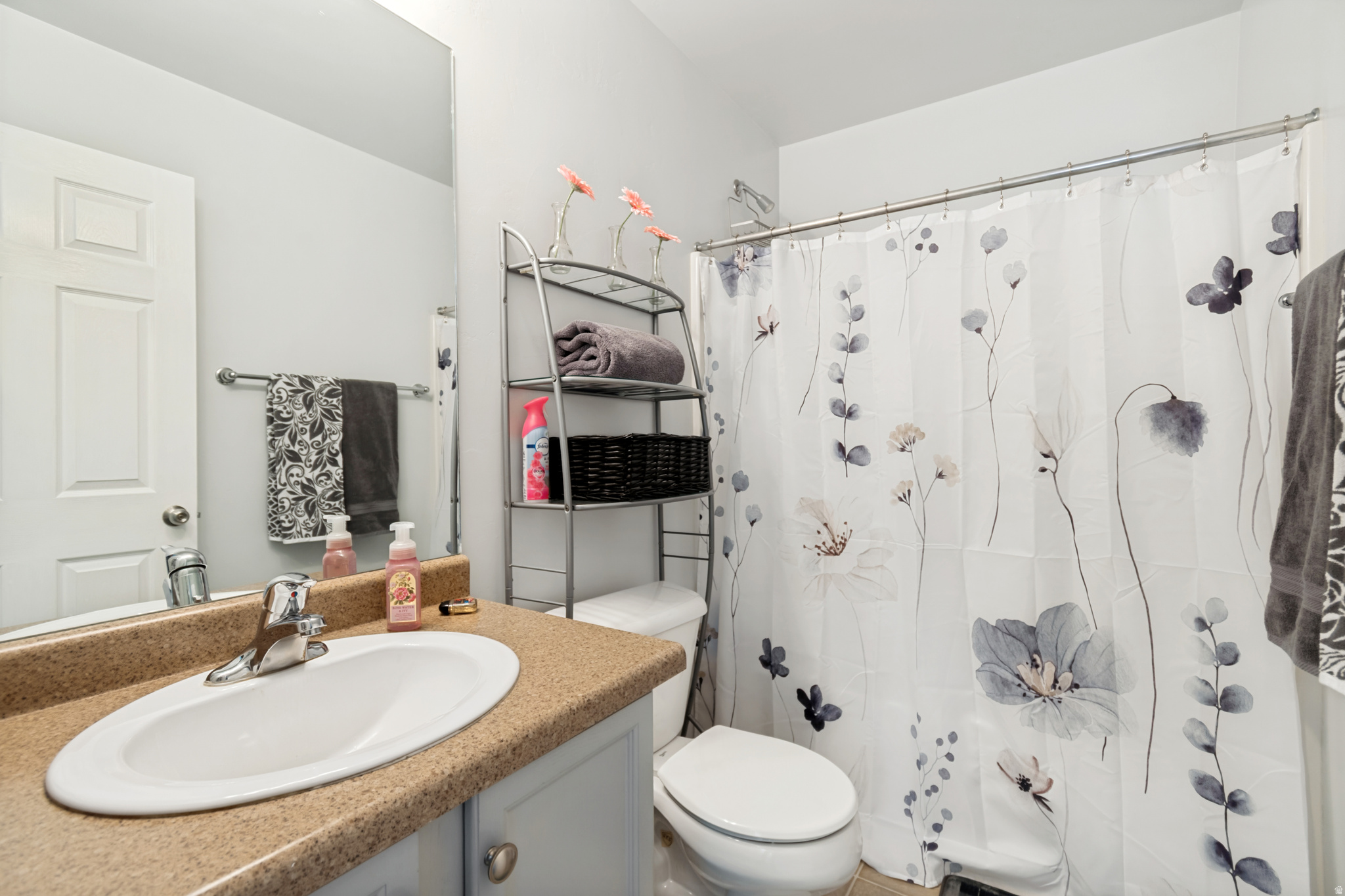 POINTE MEADOWS - Residential