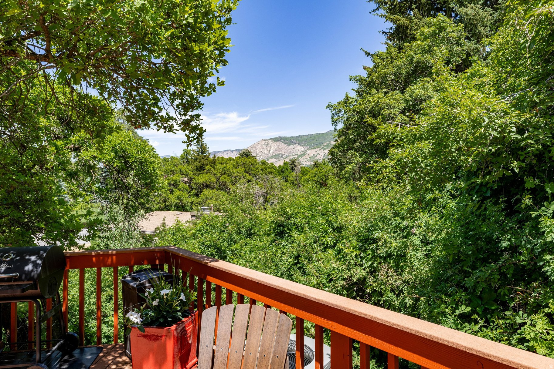 EDGEWOOD HILLS - Residential