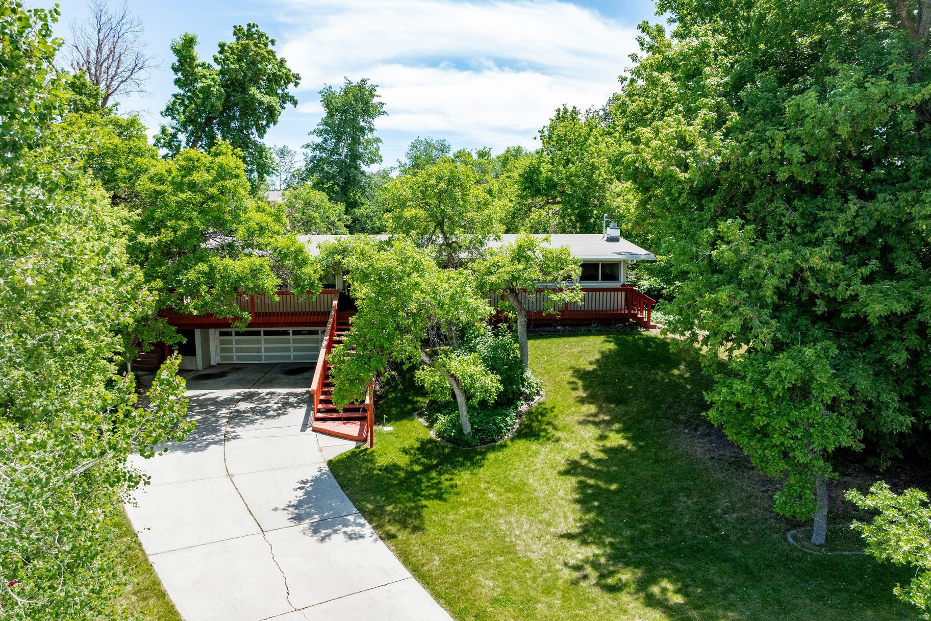 EDGEWOOD HILLS - Residential