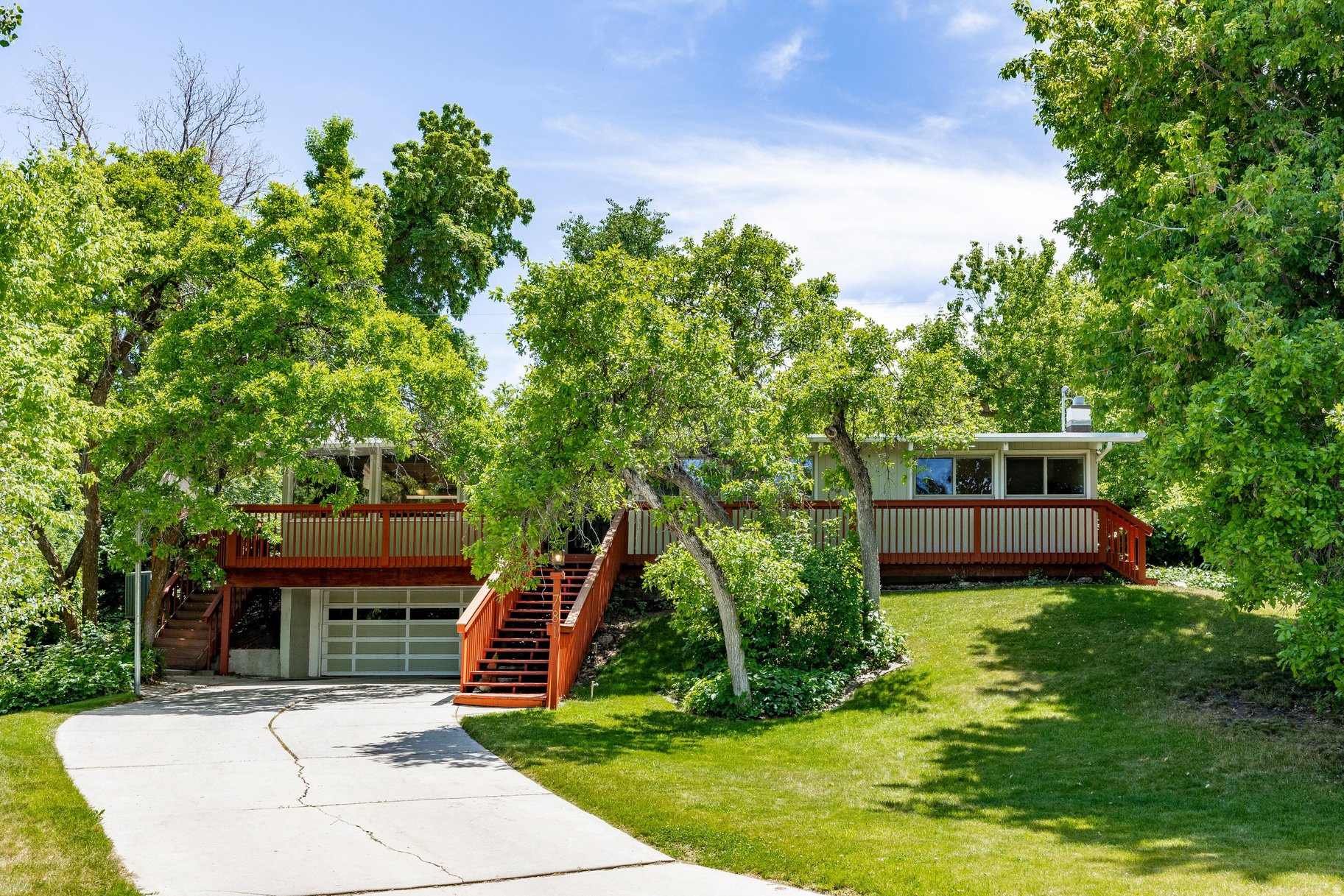 EDGEWOOD HILLS - Residential