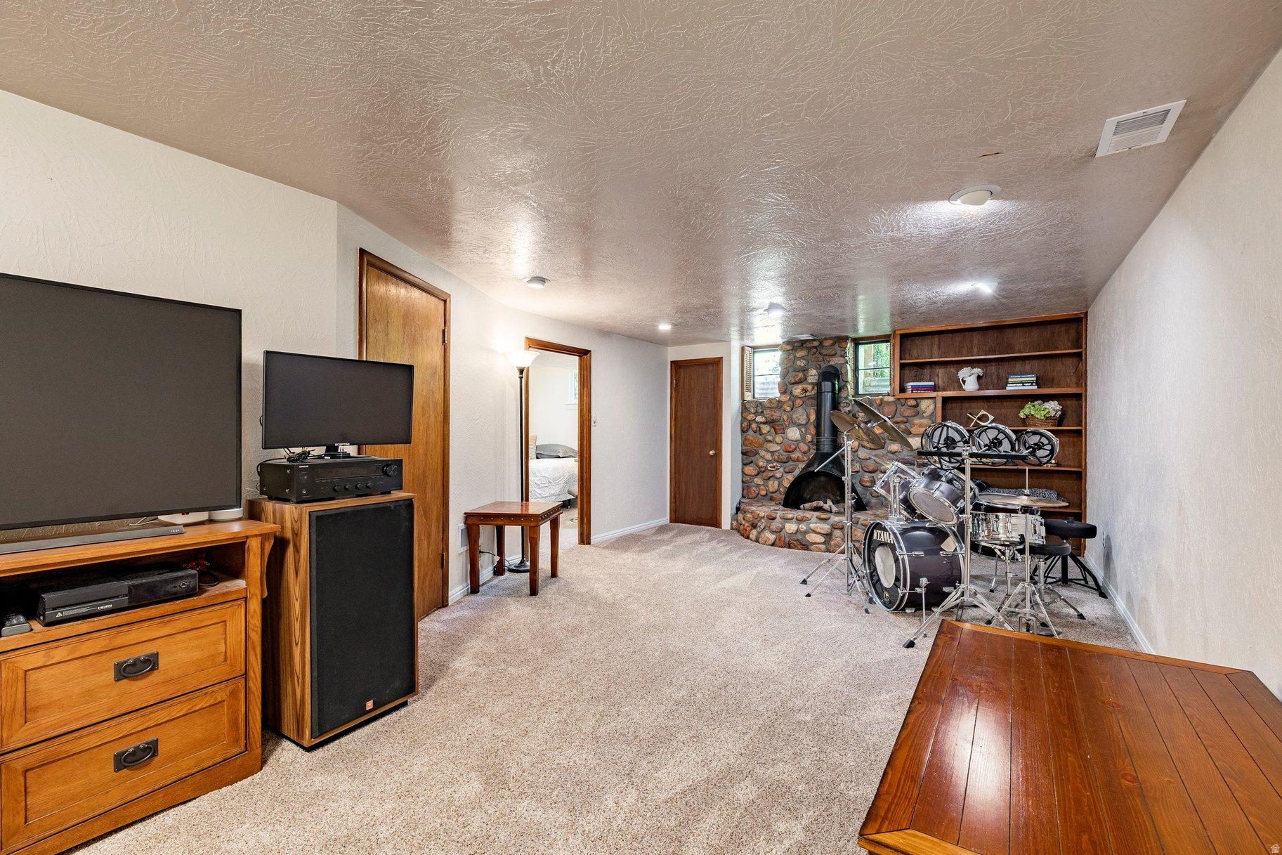 EDGEWOOD HILLS - Residential