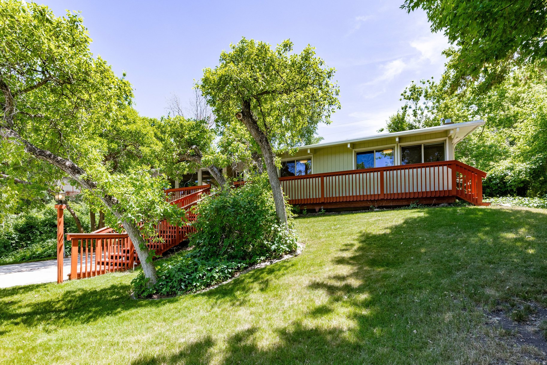 EDGEWOOD HILLS - Residential