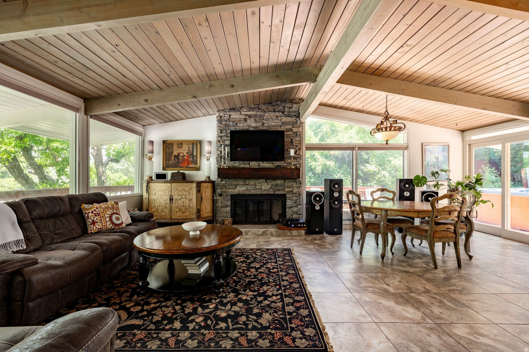 EDGEWOOD HILLS - Residential