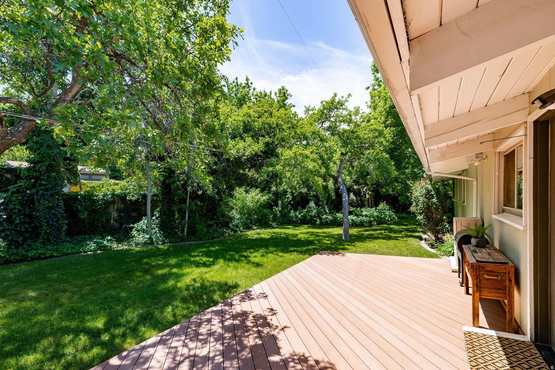 EDGEWOOD HILLS - Residential