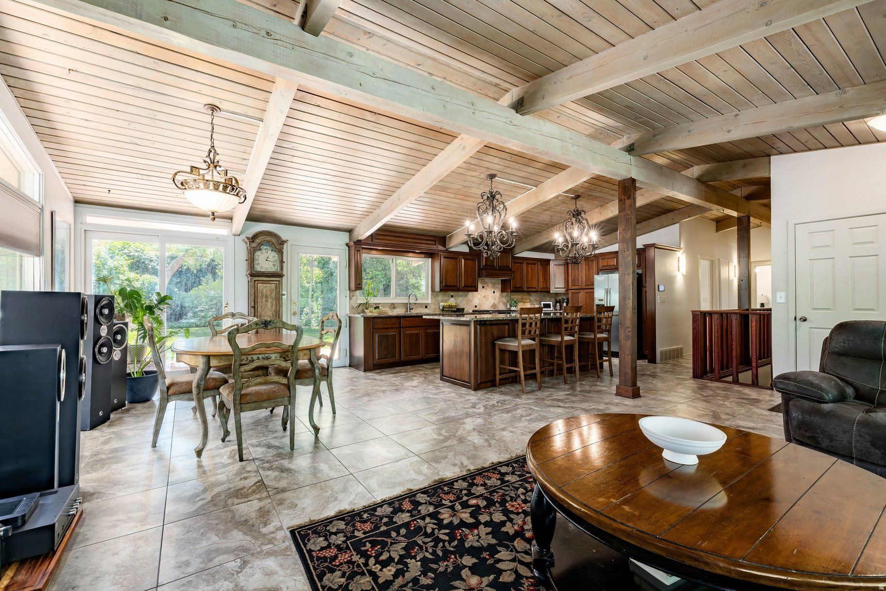 EDGEWOOD HILLS - Residential