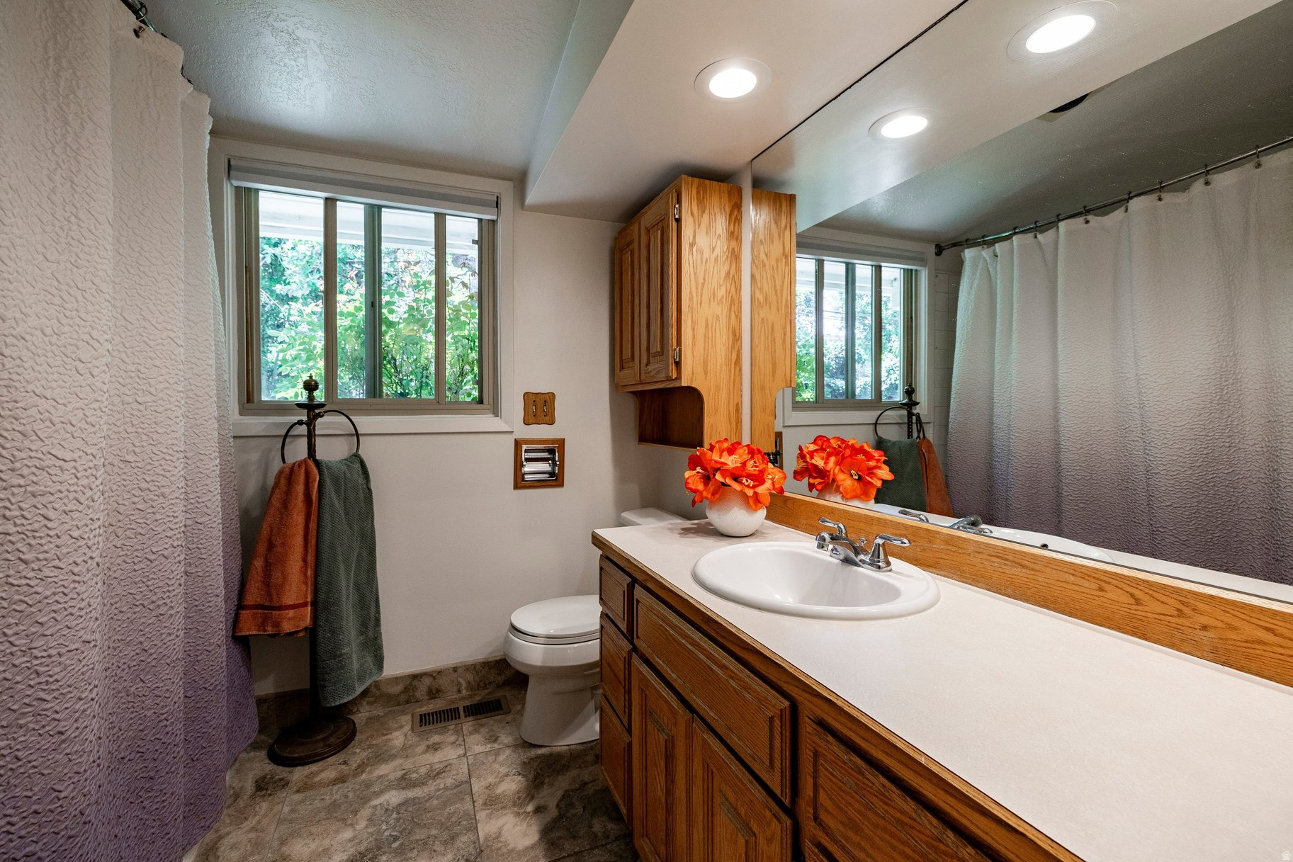 EDGEWOOD HILLS - Residential