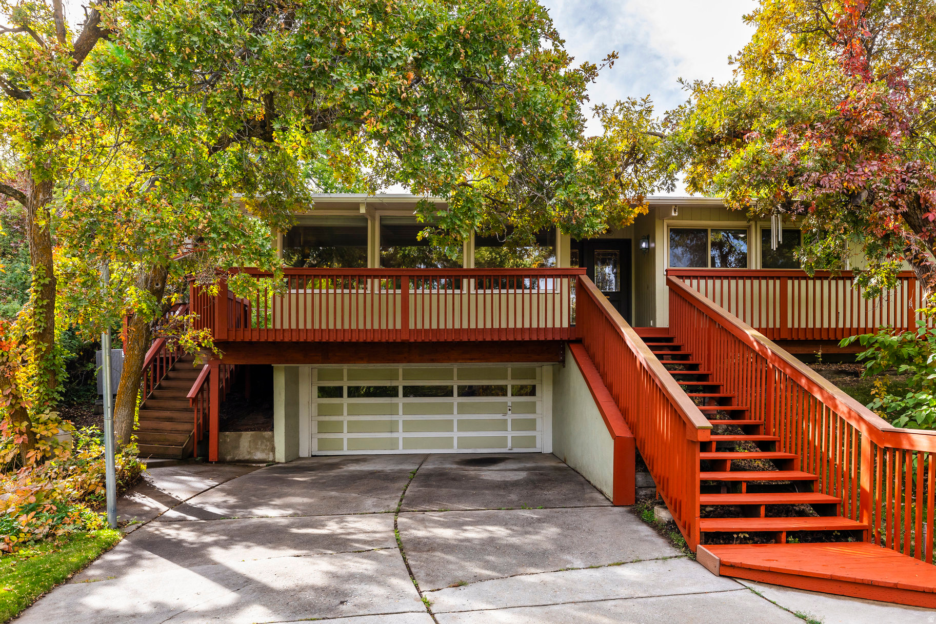 EDGEWOOD HILLS - Residential