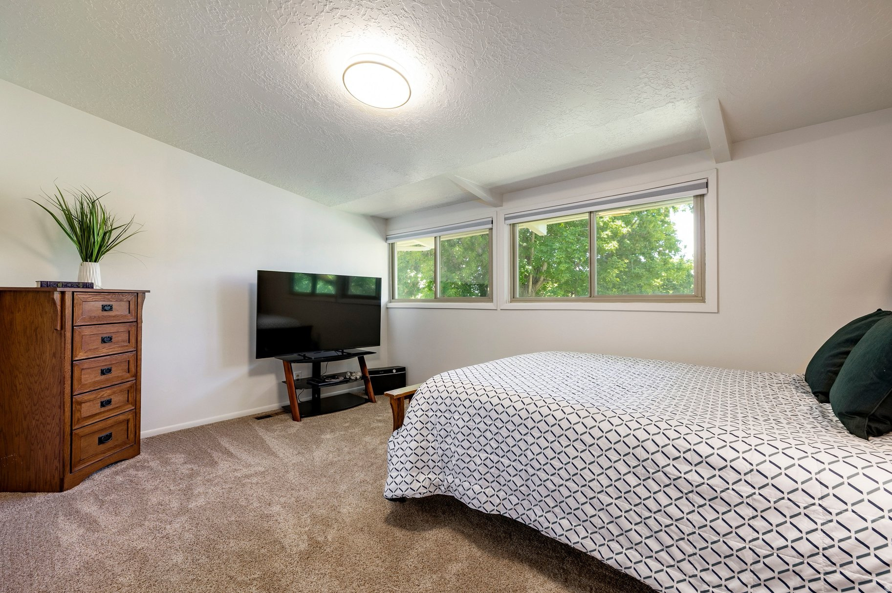 EDGEWOOD HILLS - Residential