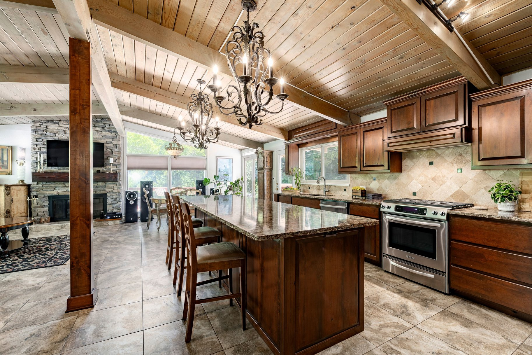EDGEWOOD HILLS - Residential