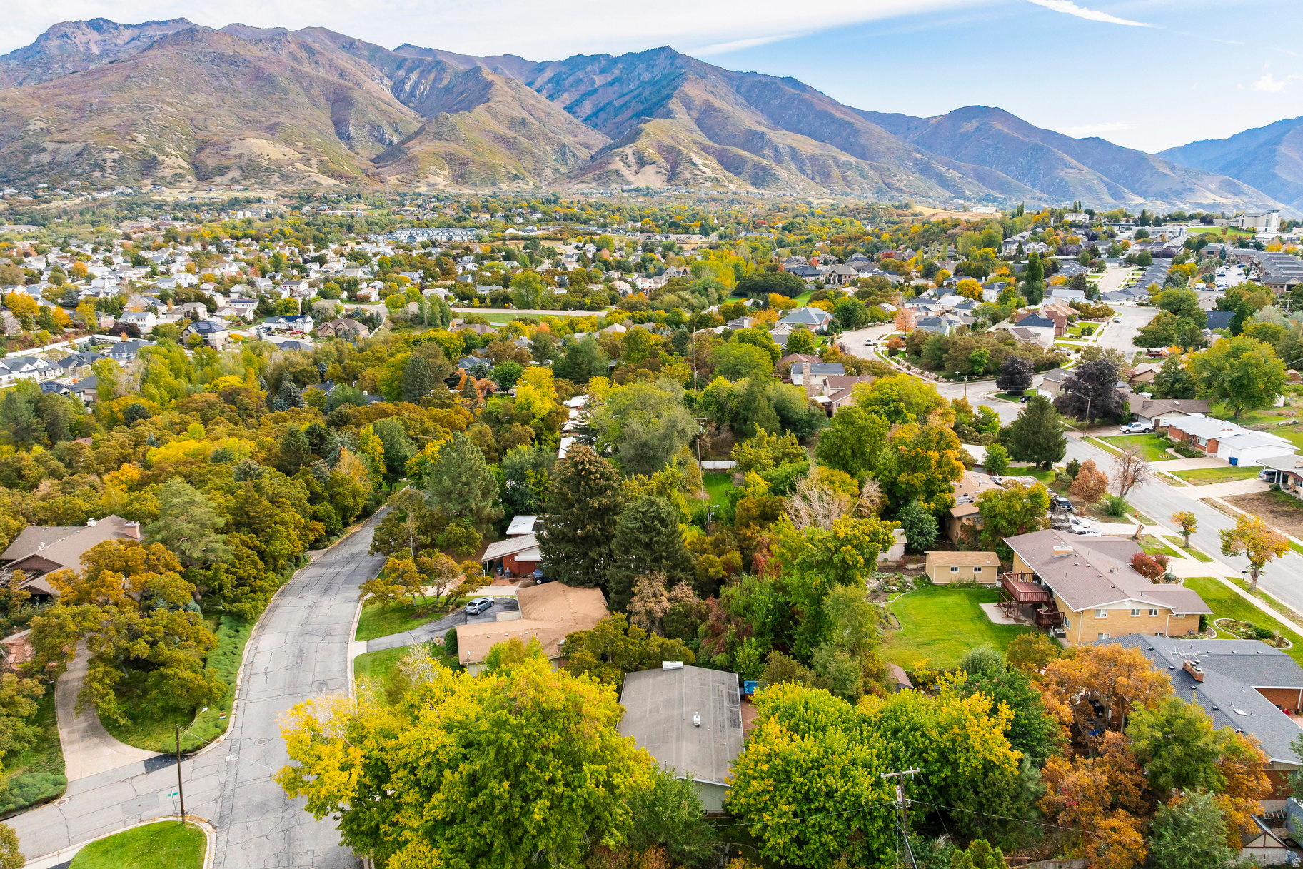 EDGEWOOD HILLS - Residential