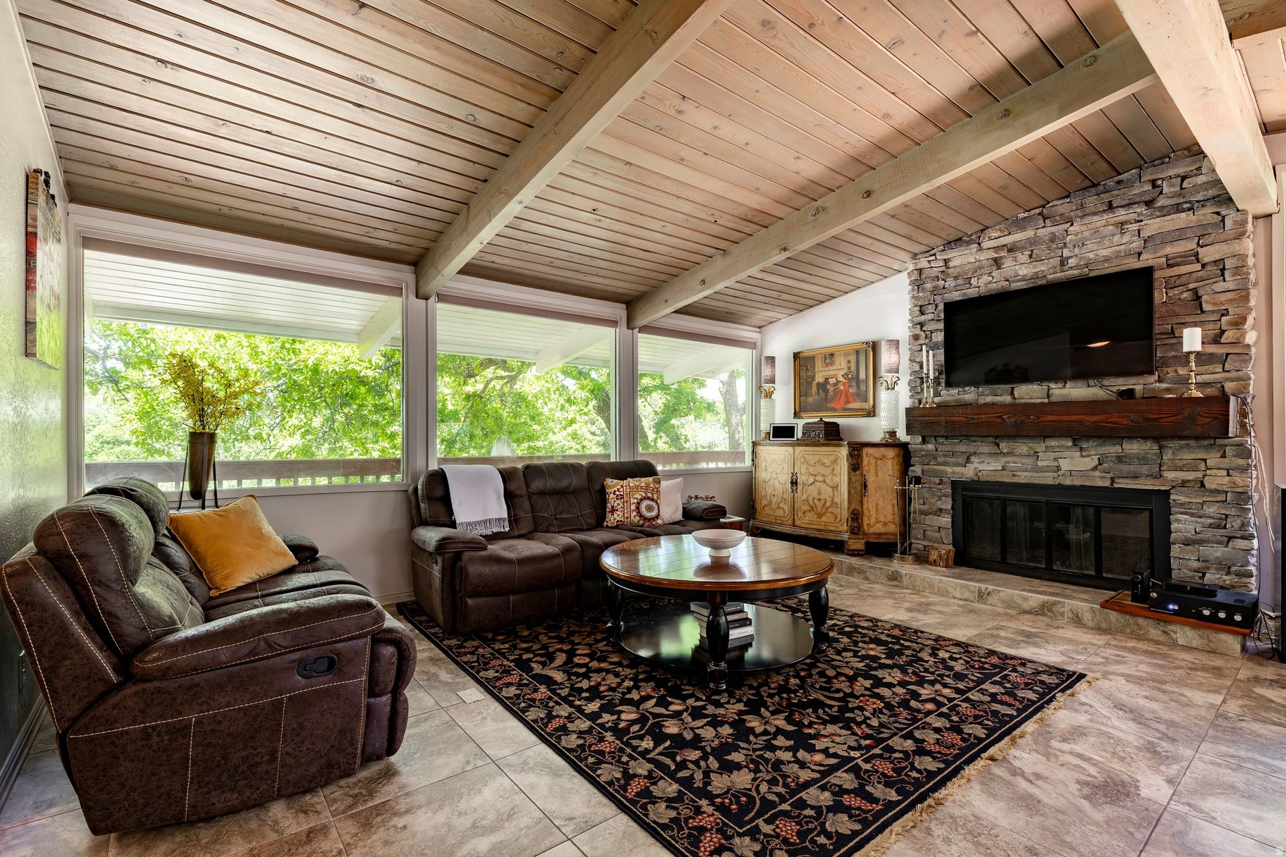 EDGEWOOD HILLS - Residential