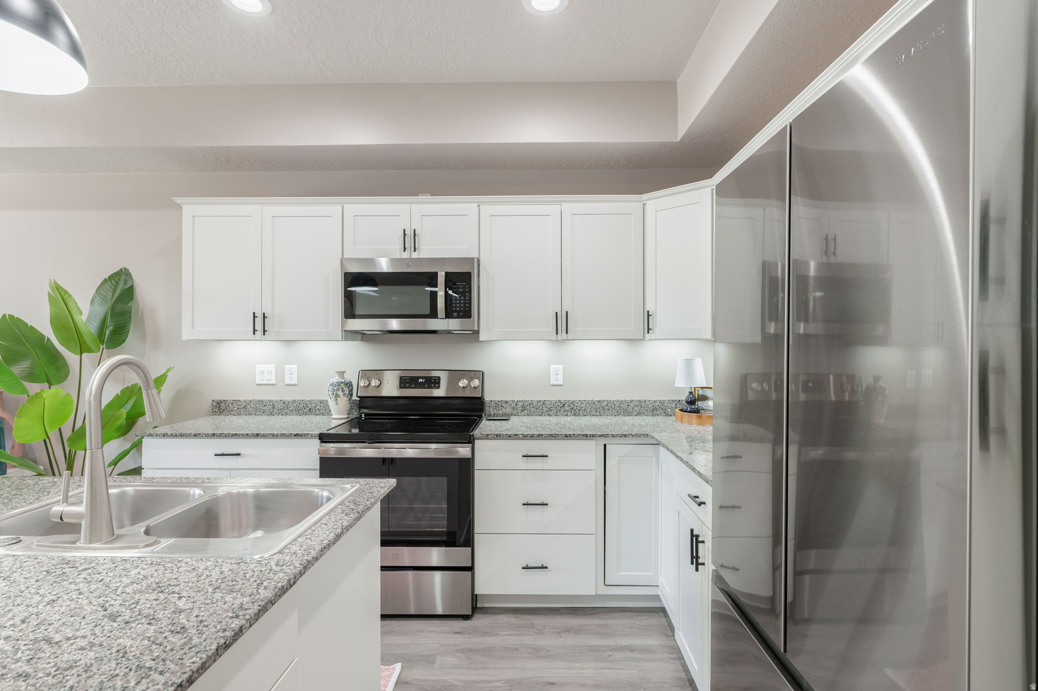 SUNSET TOWNHOMES - Residential