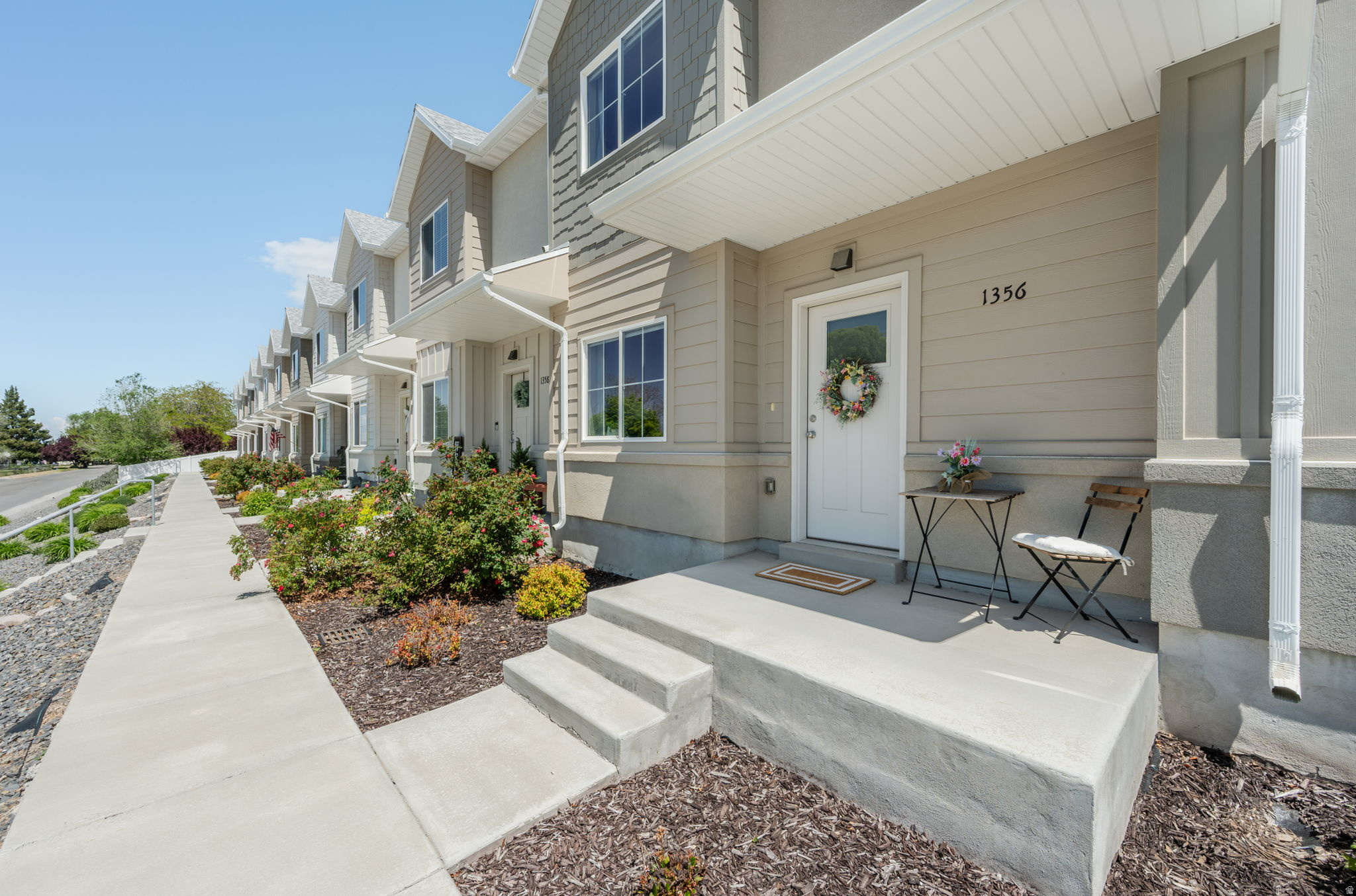 SUNSET TOWNHOMES - Residential