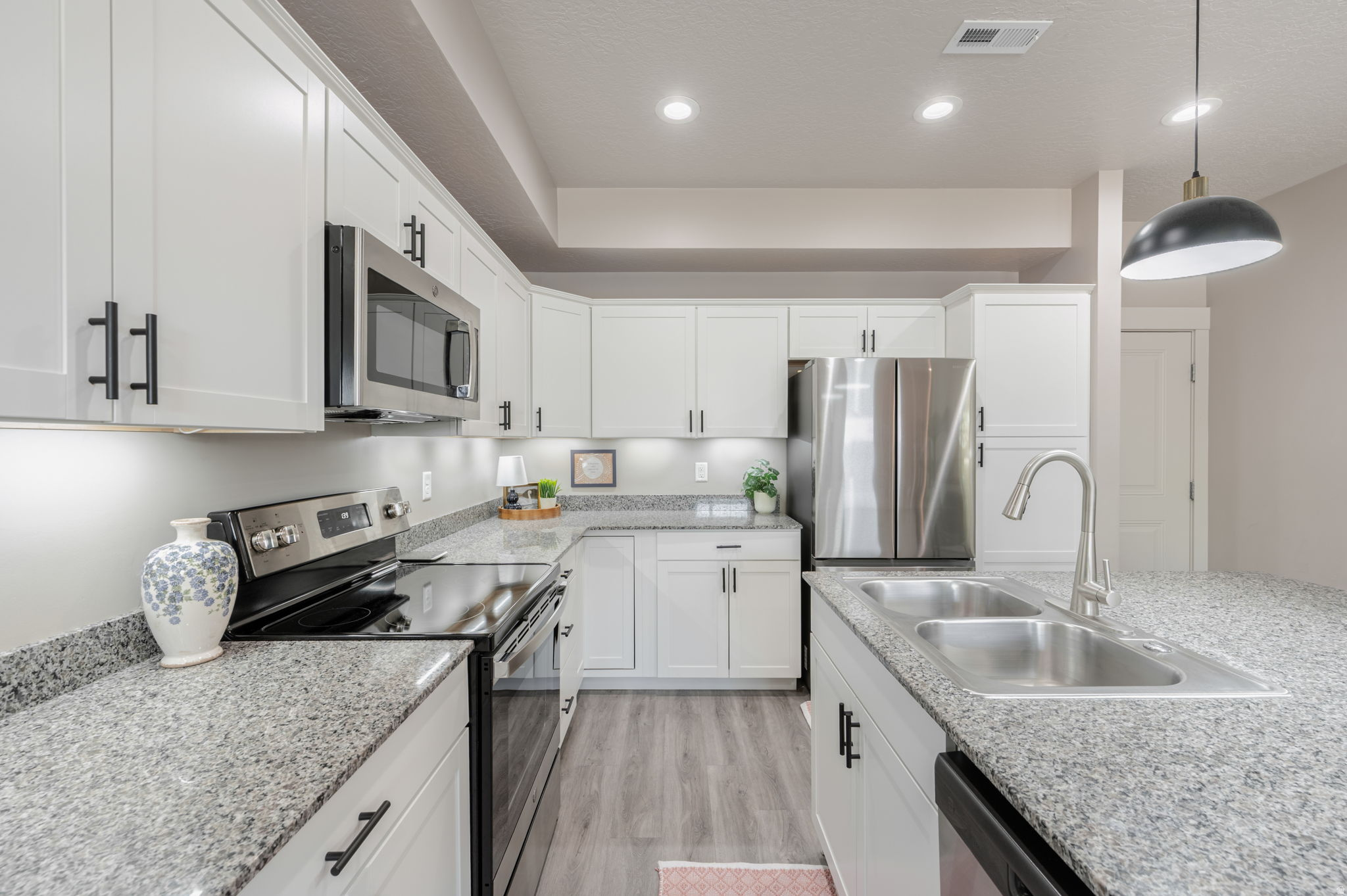 SUNSET TOWNHOMES - Residential