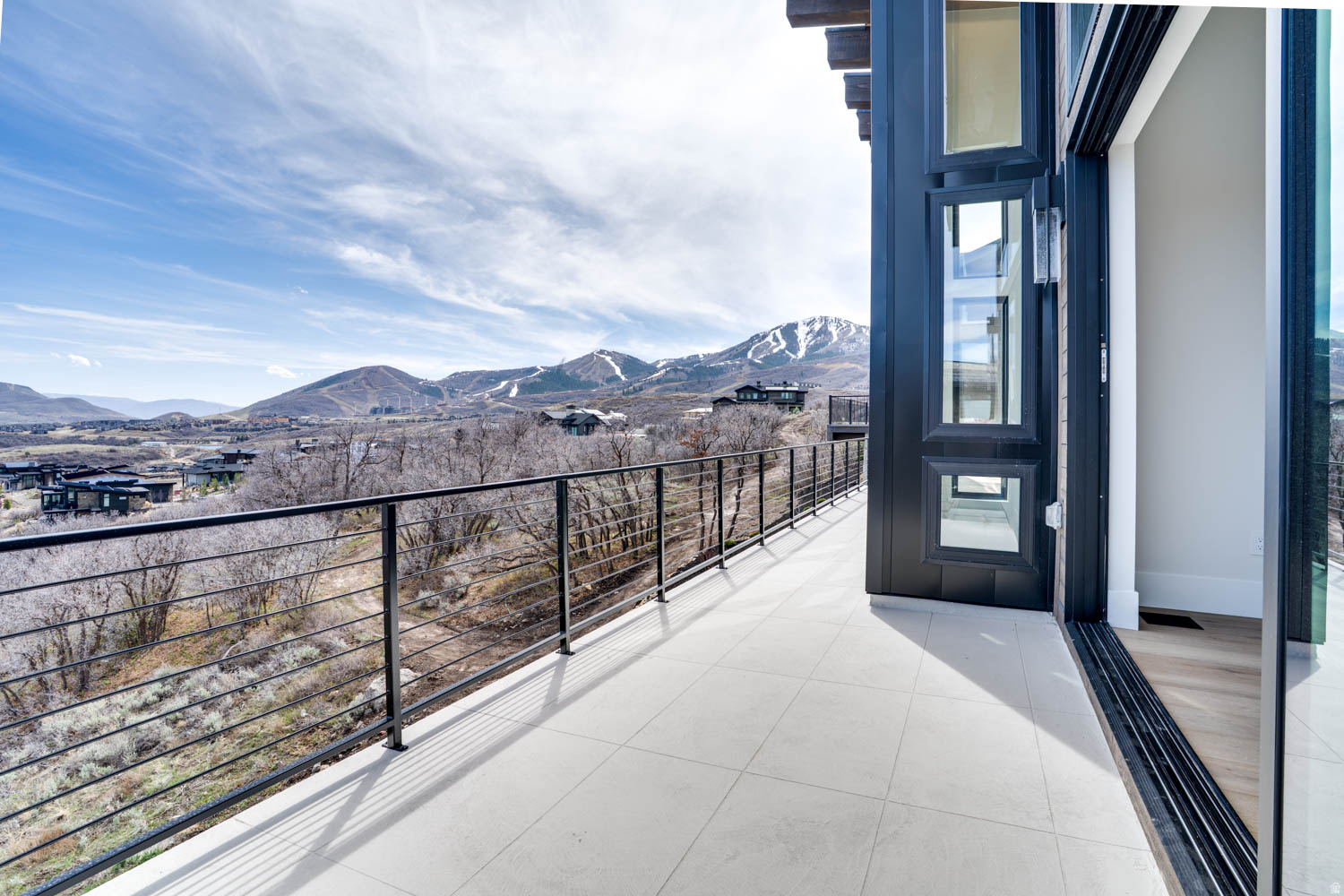 AMANTI LAGO - Residential