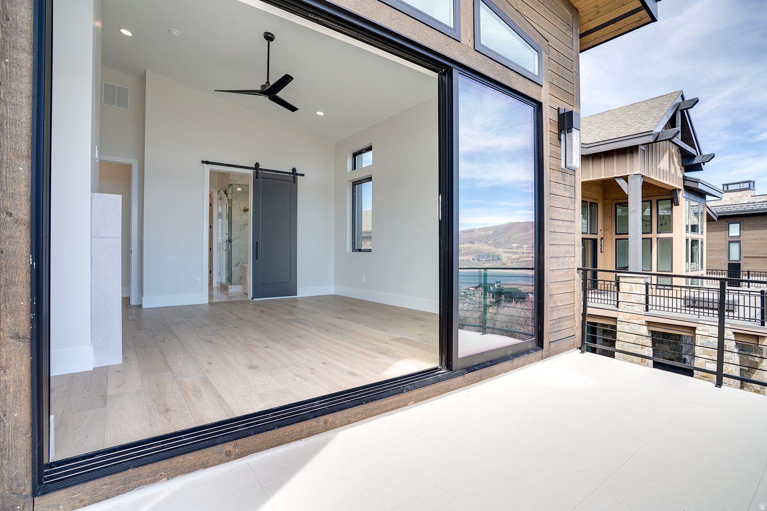 AMANTI LAGO - Residential