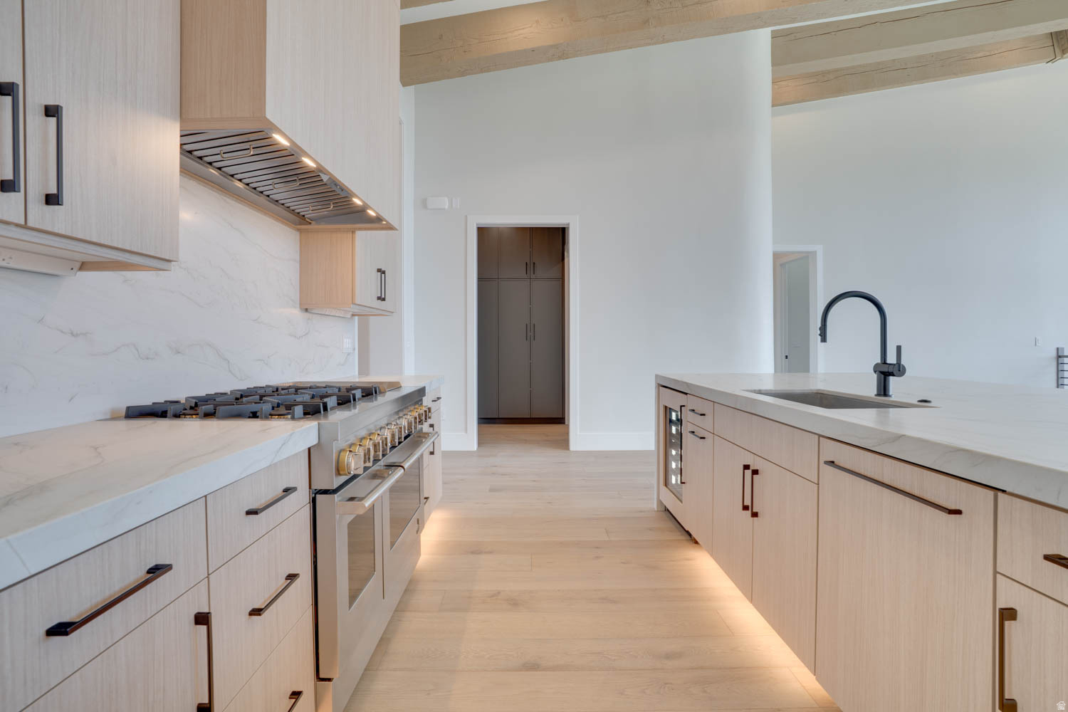 AMANTI LAGO - Residential