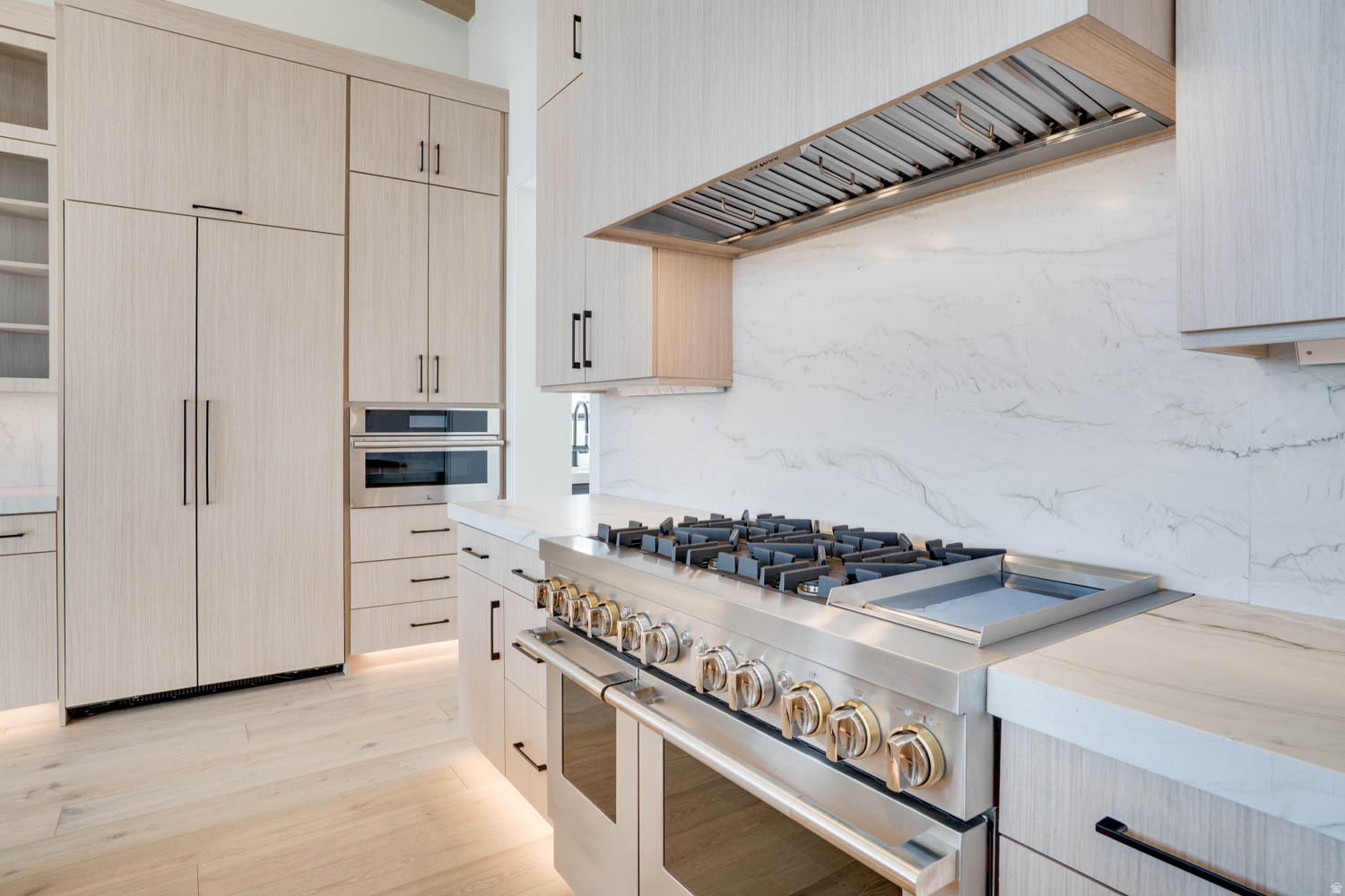 AMANTI LAGO - Residential