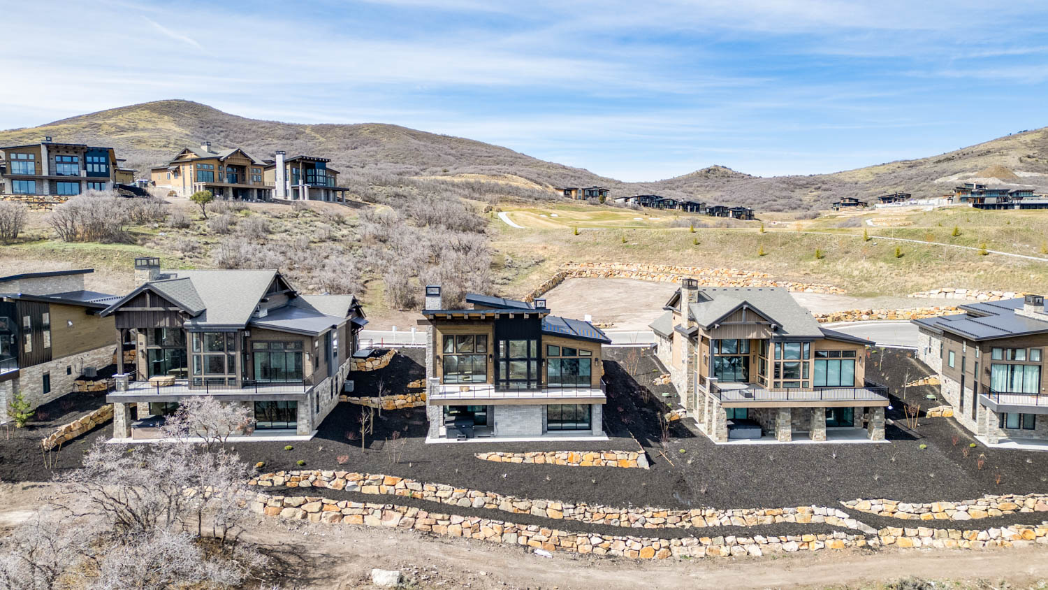 AMANTI LAGO - Residential