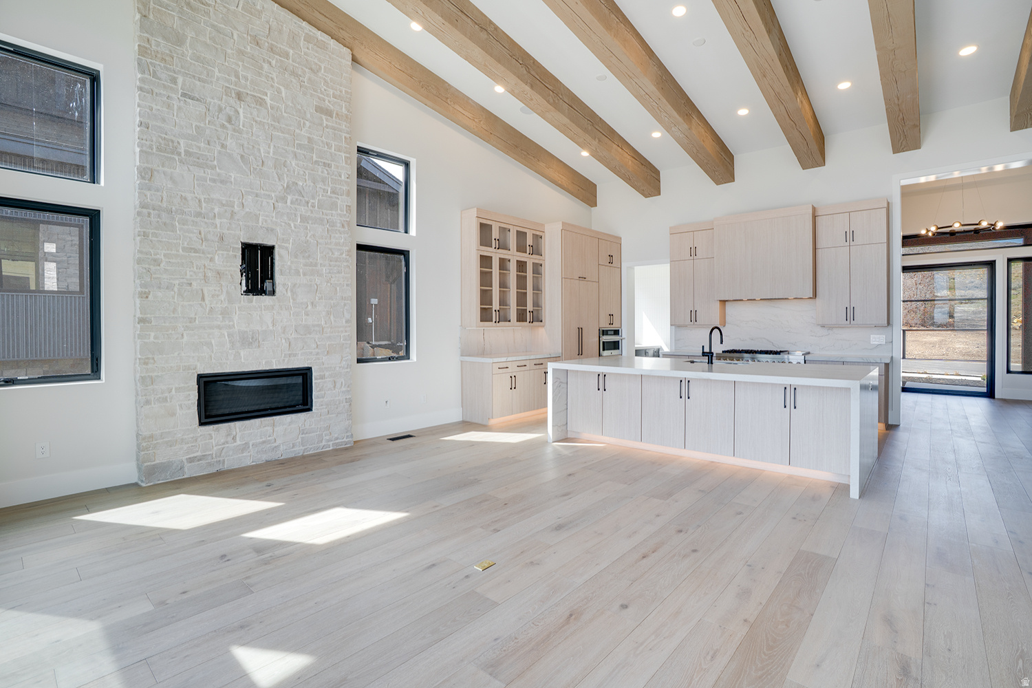 AMANTI LAGO - Residential