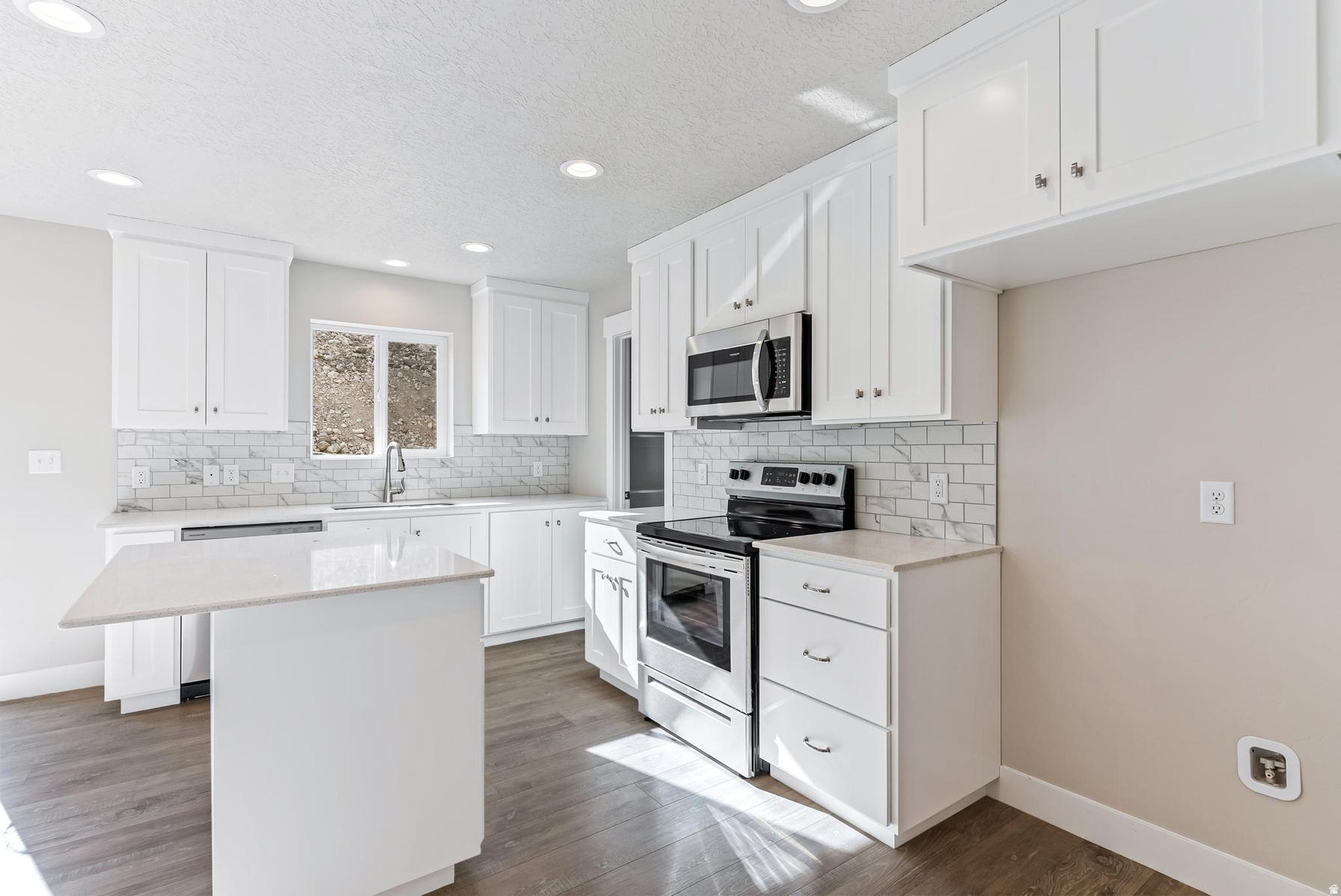 MAPLE MOUNTAIN - Residential