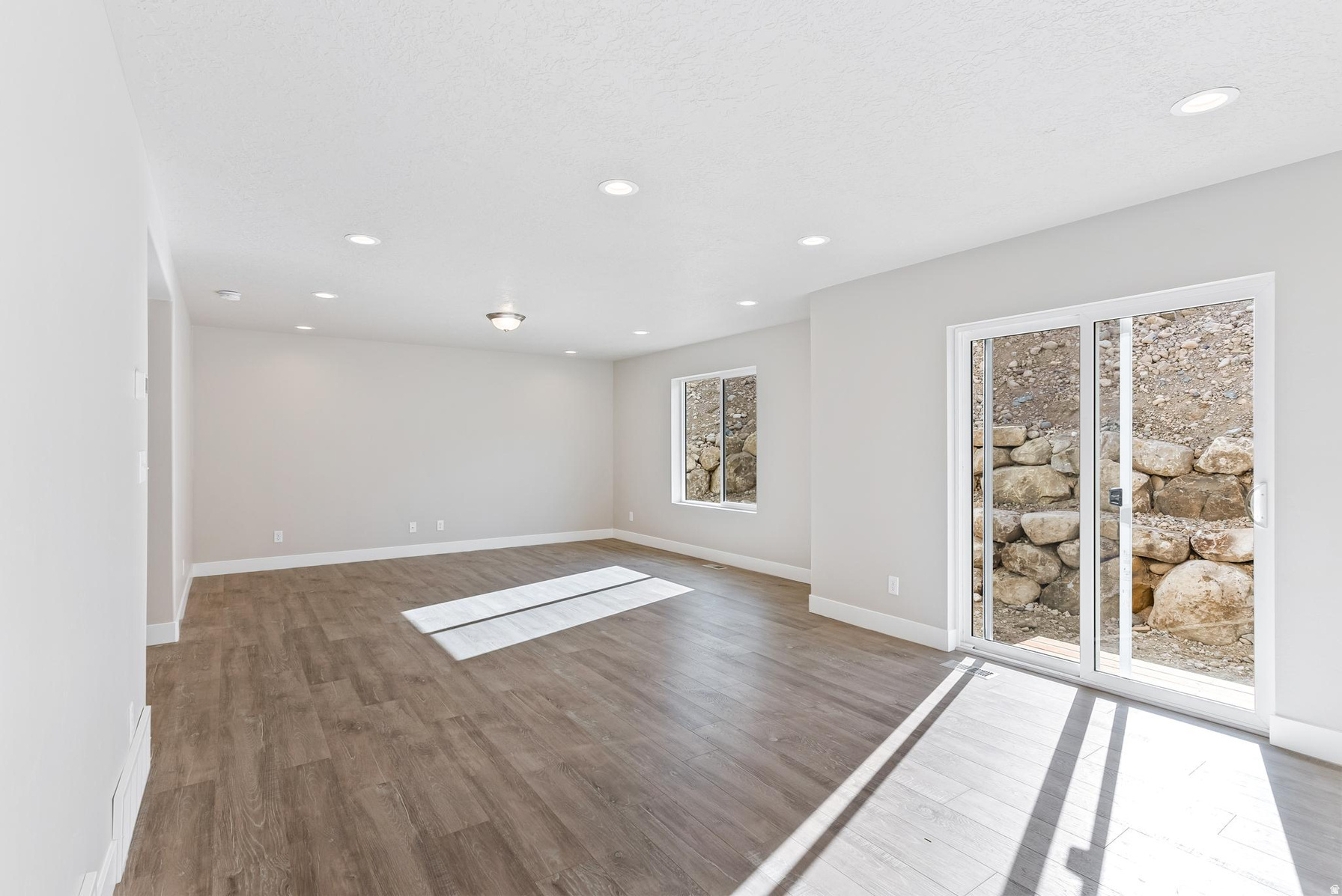 MAPLE MOUNTAIN - Residential