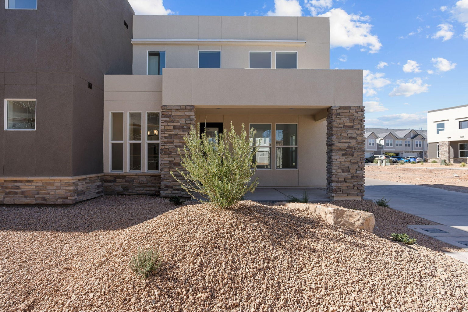 DESERT COLOR - Residential
