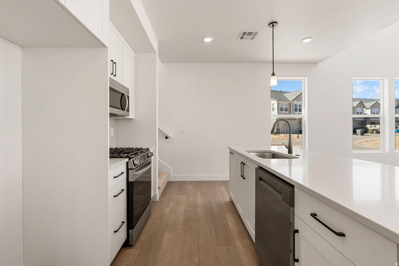 DESERT COLOR - Residential