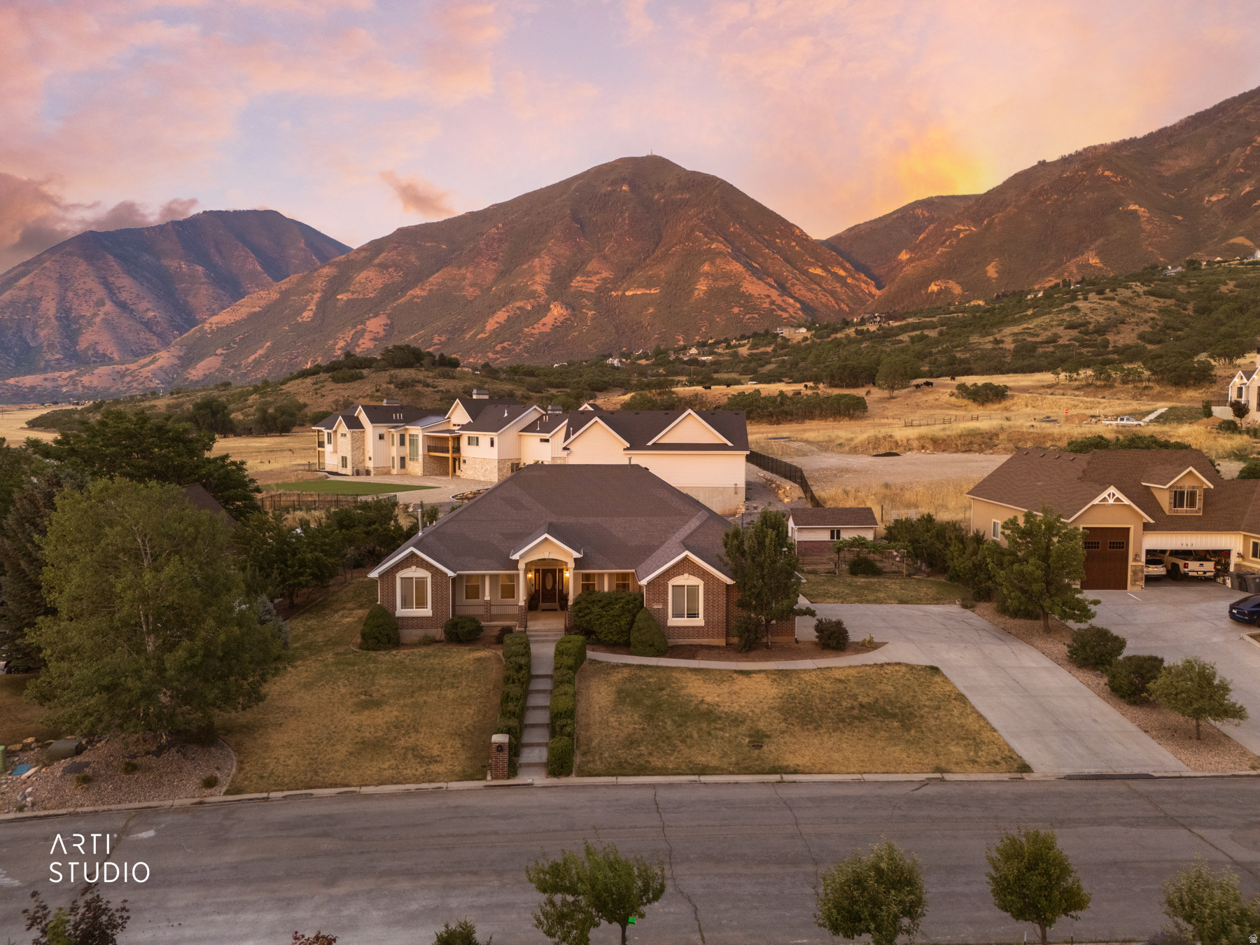 LOAFER RIDGE - Residential