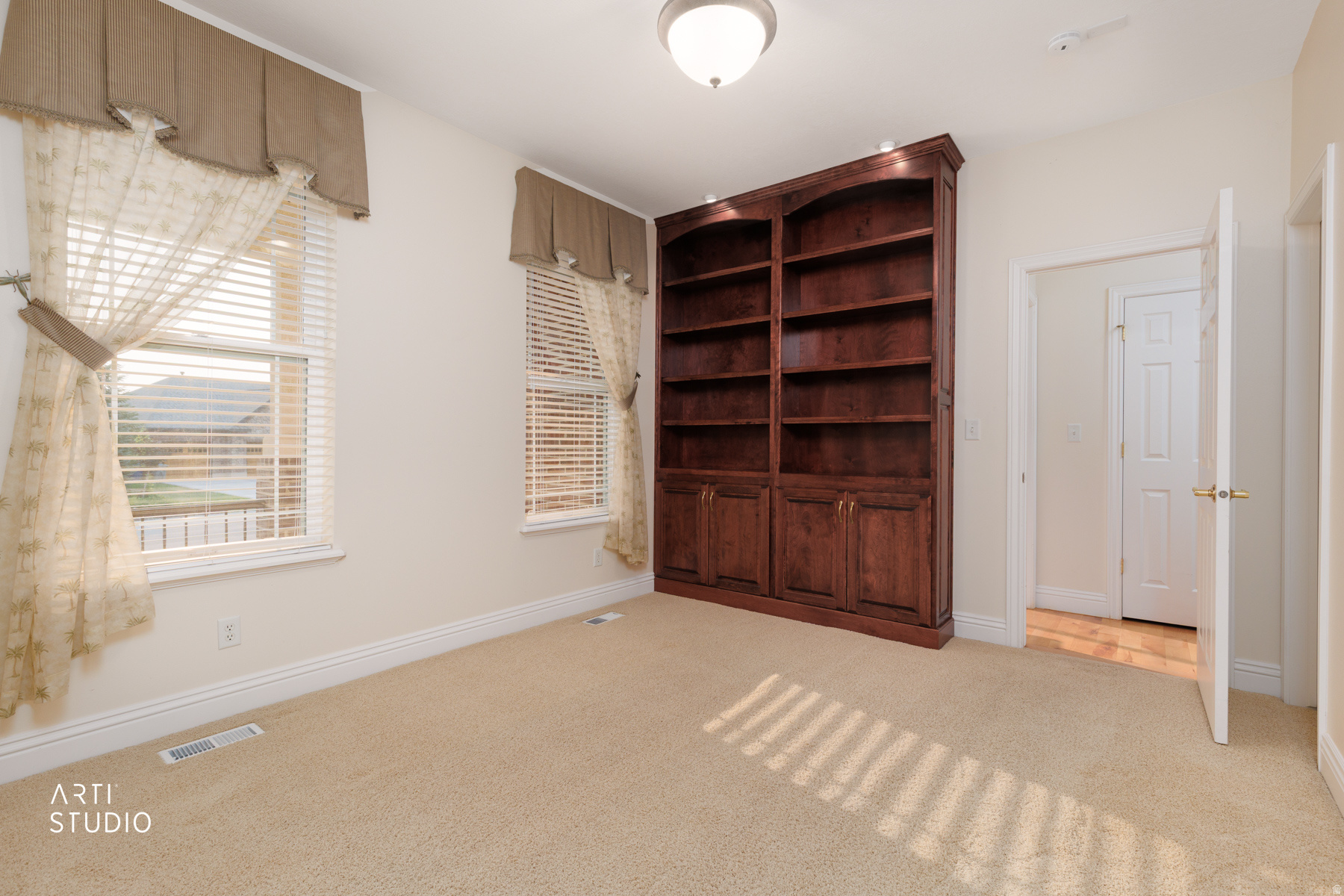 LOAFER RIDGE - Residential