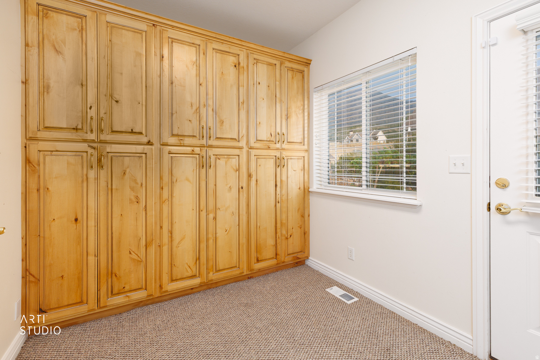 LOAFER RIDGE - Residential