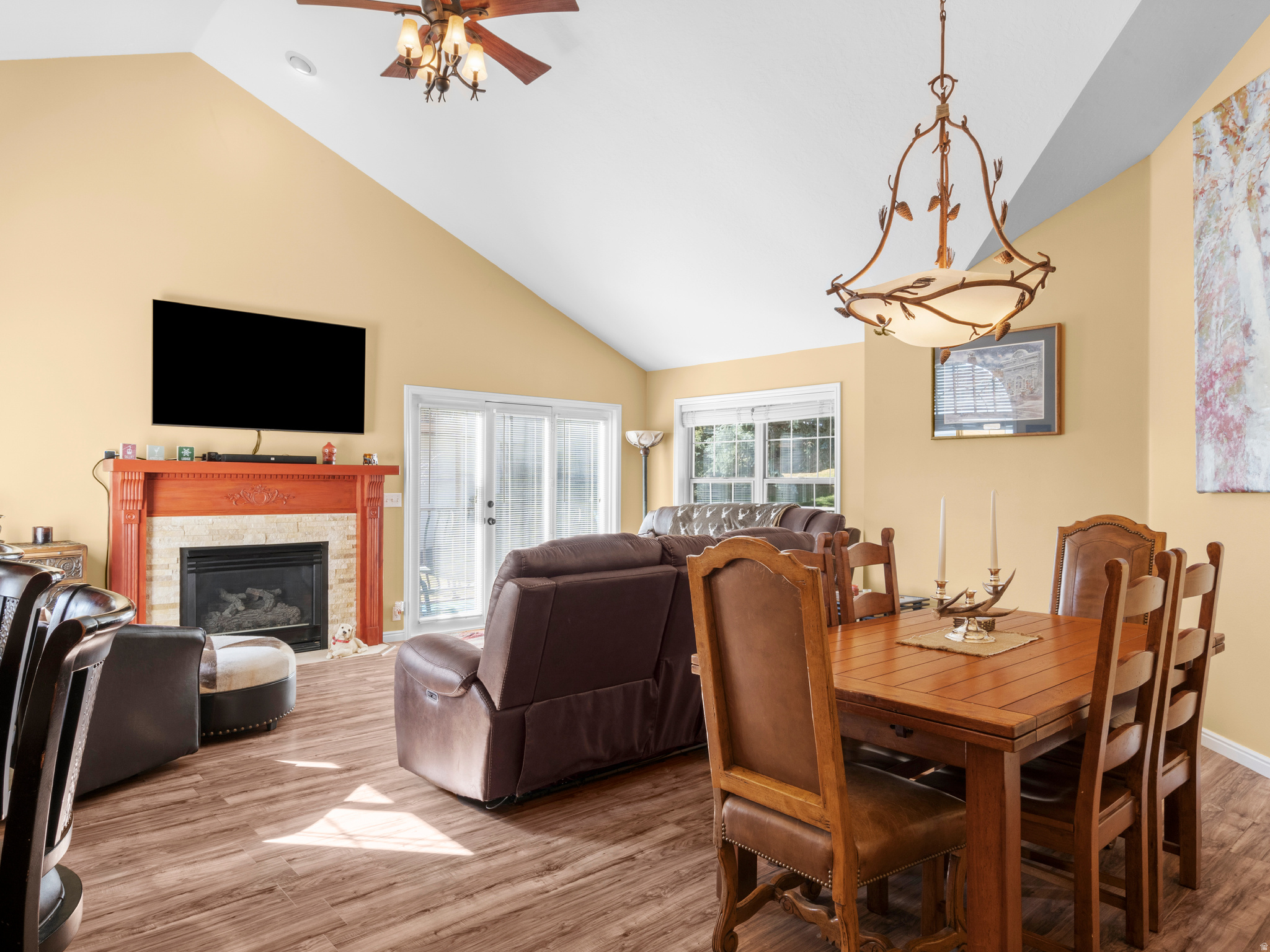 SWISS OAKS CONDOMINIUMS - Residential
