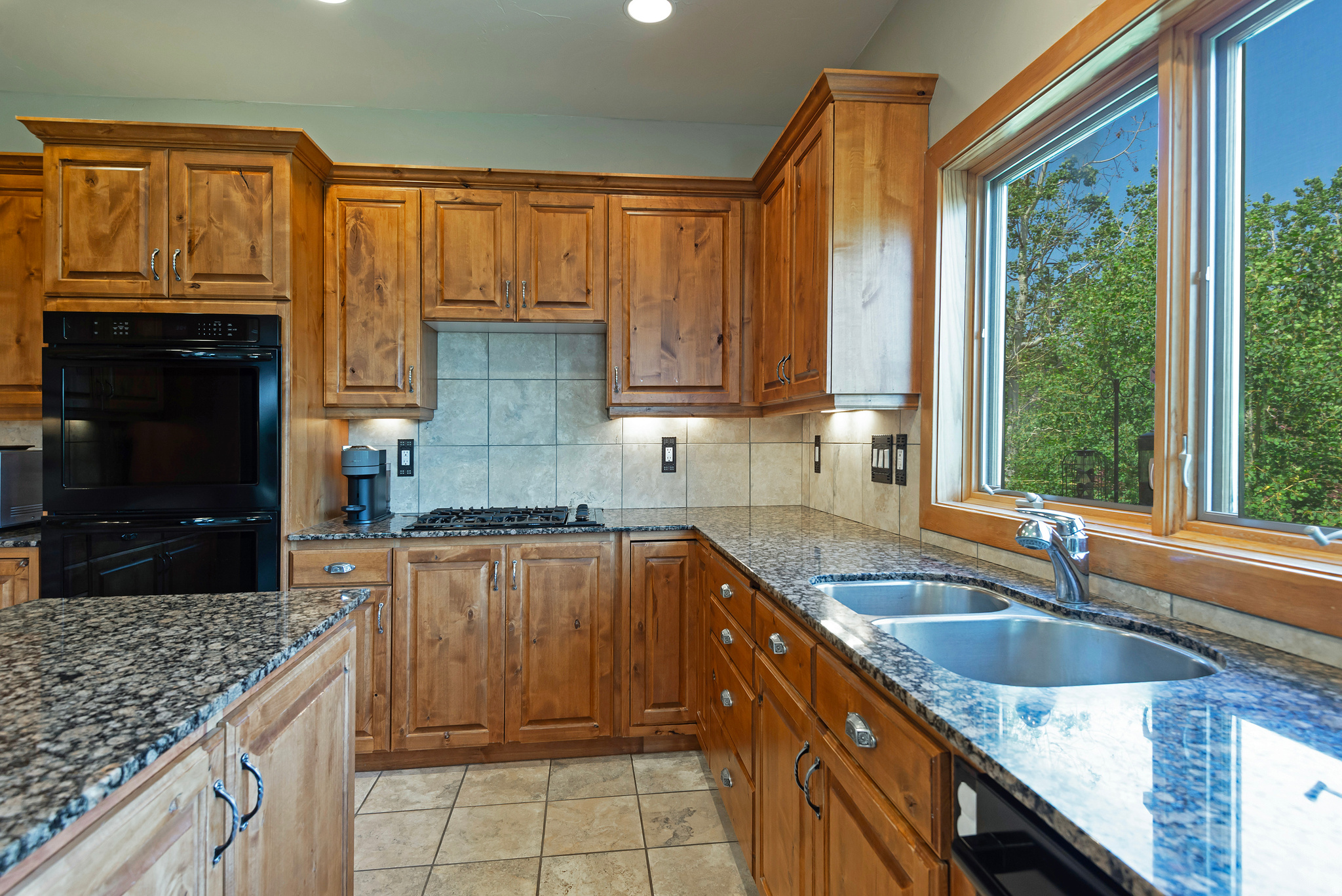 EMIGRATION OAKS - Residential