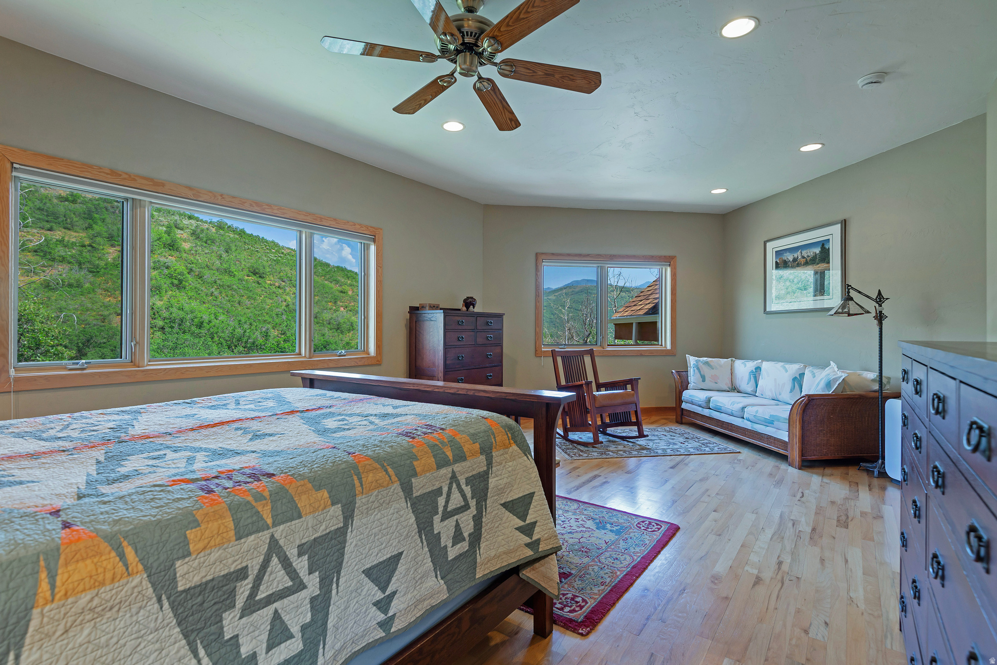EMIGRATION OAKS - Residential