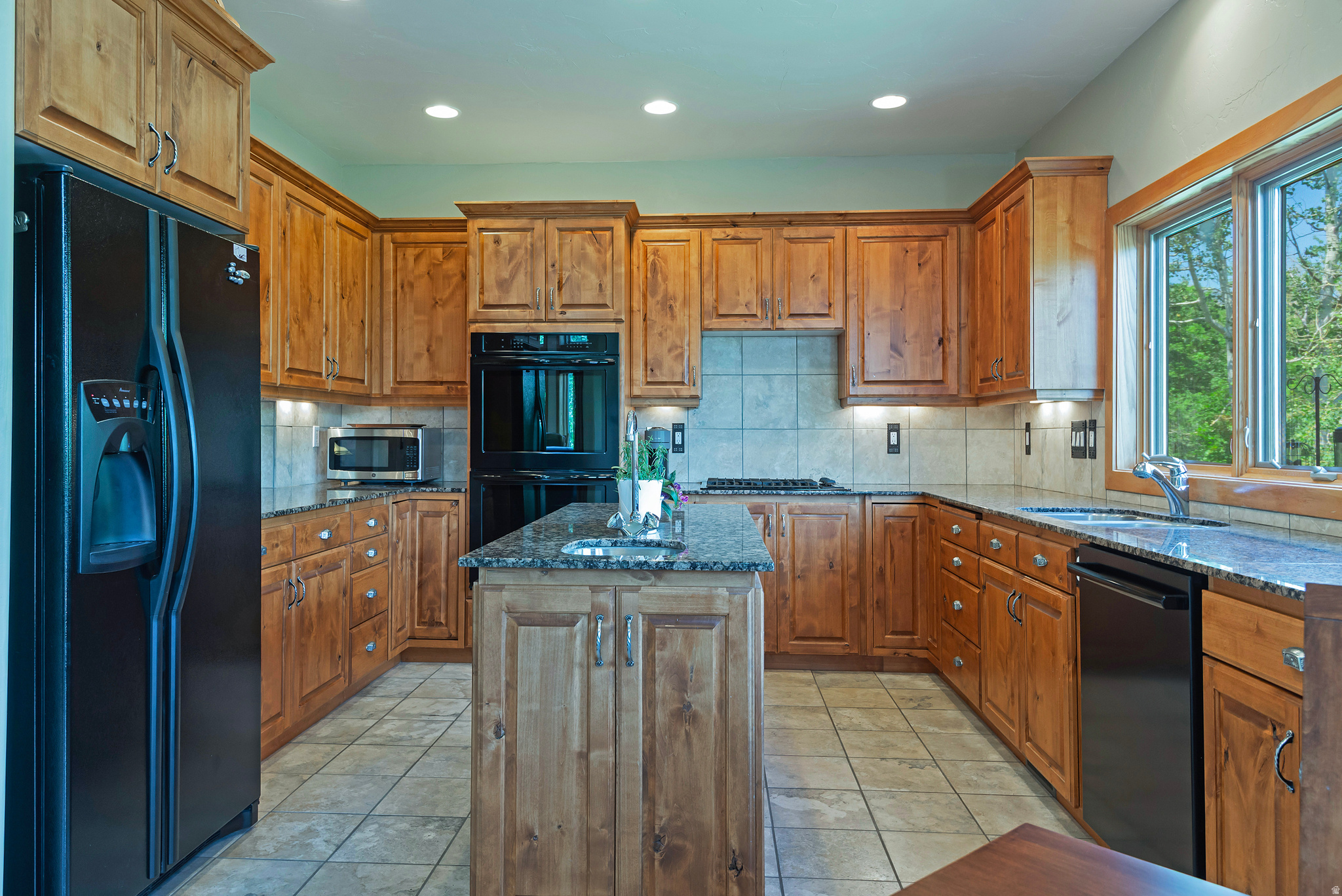 EMIGRATION OAKS - Residential