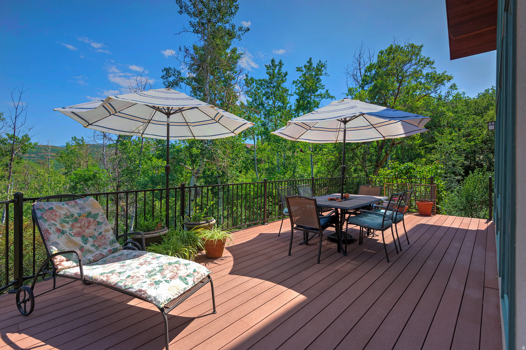 EMIGRATION OAKS - Residential