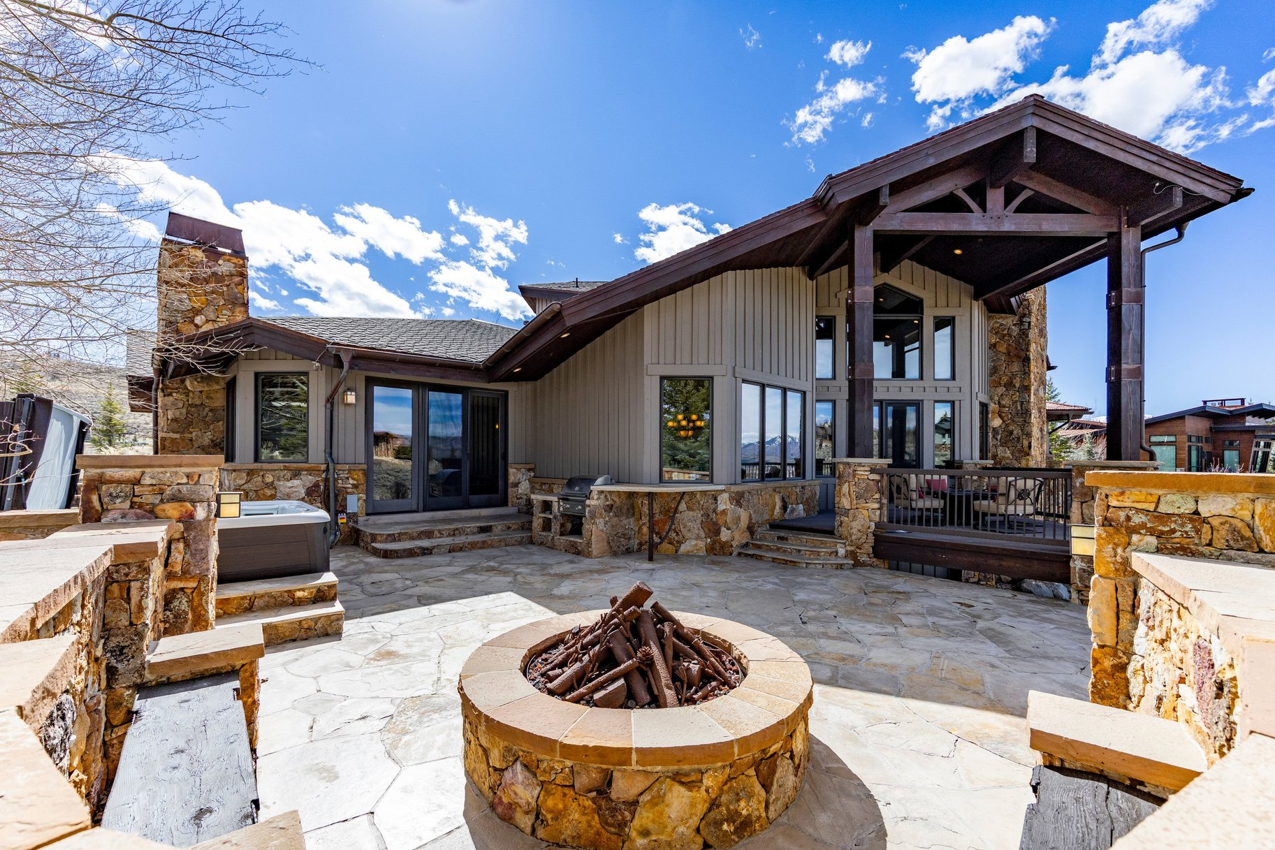 LOOKOUT RIDGE - Residential