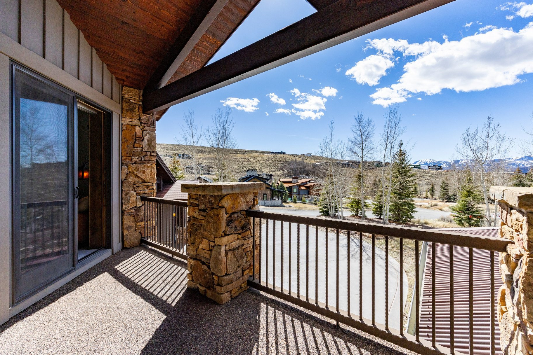 LOOKOUT RIDGE - Residential