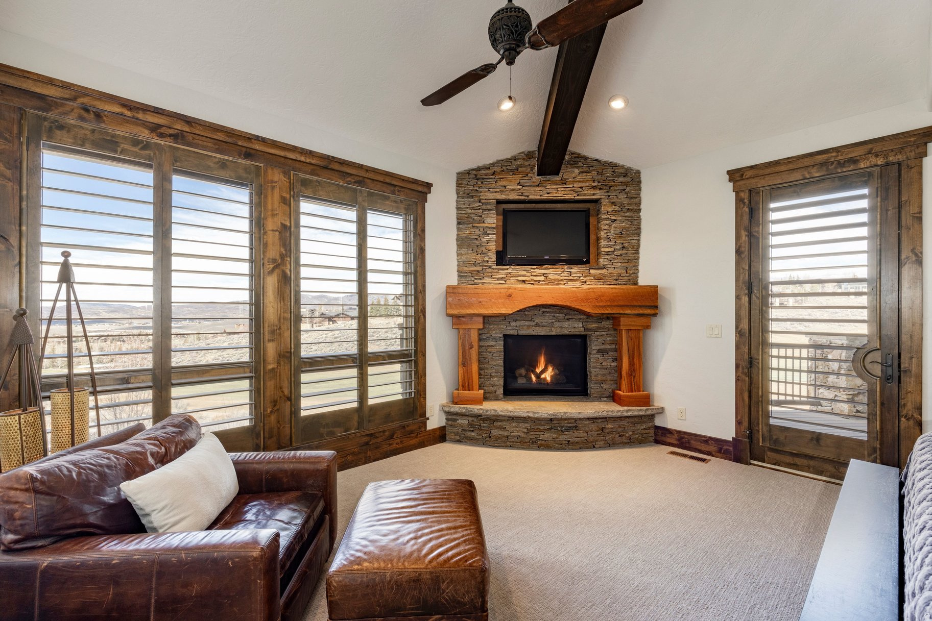 LOOKOUT RIDGE - Residential